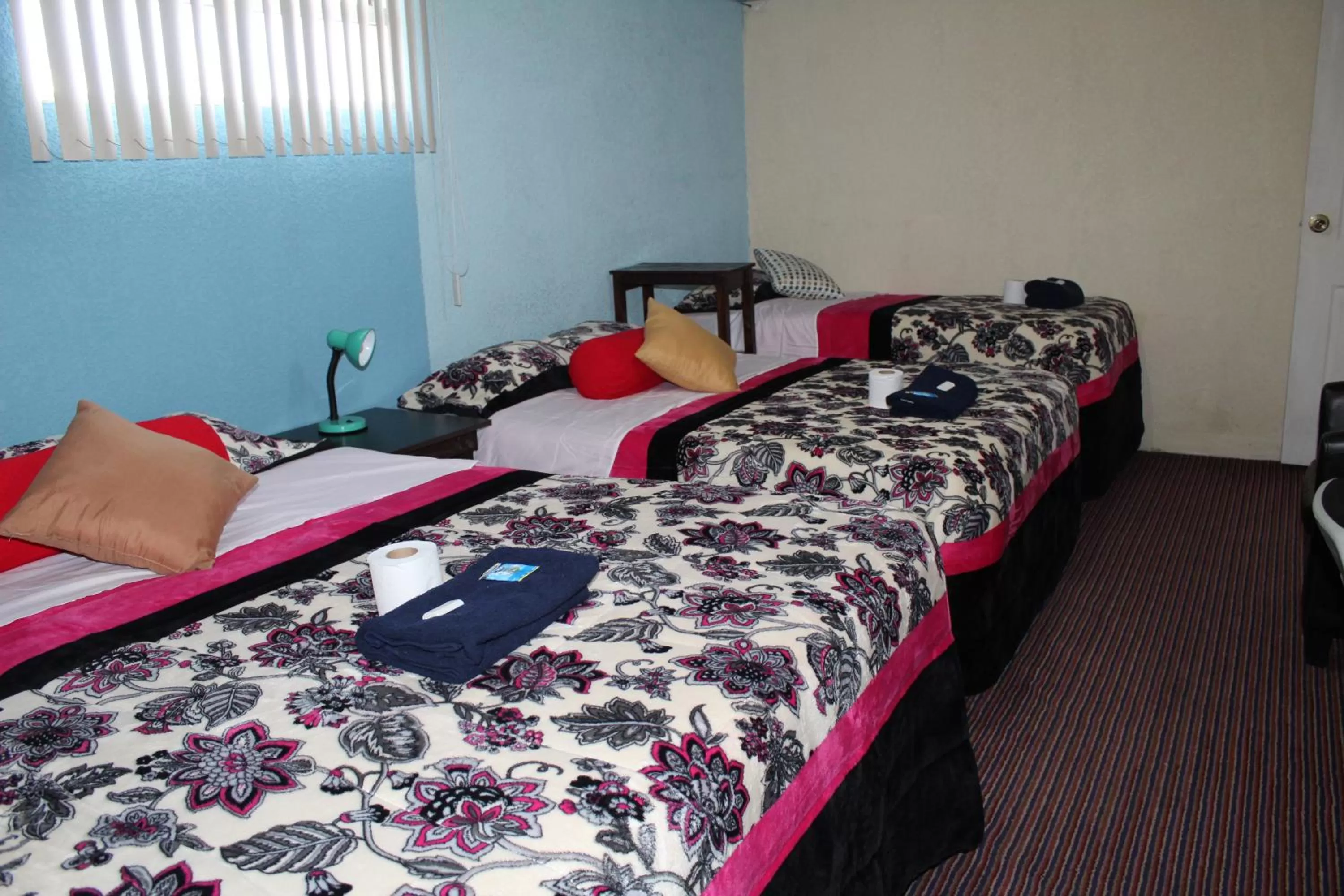 Decorative detail, Bed in hotel kasa kamelot 2