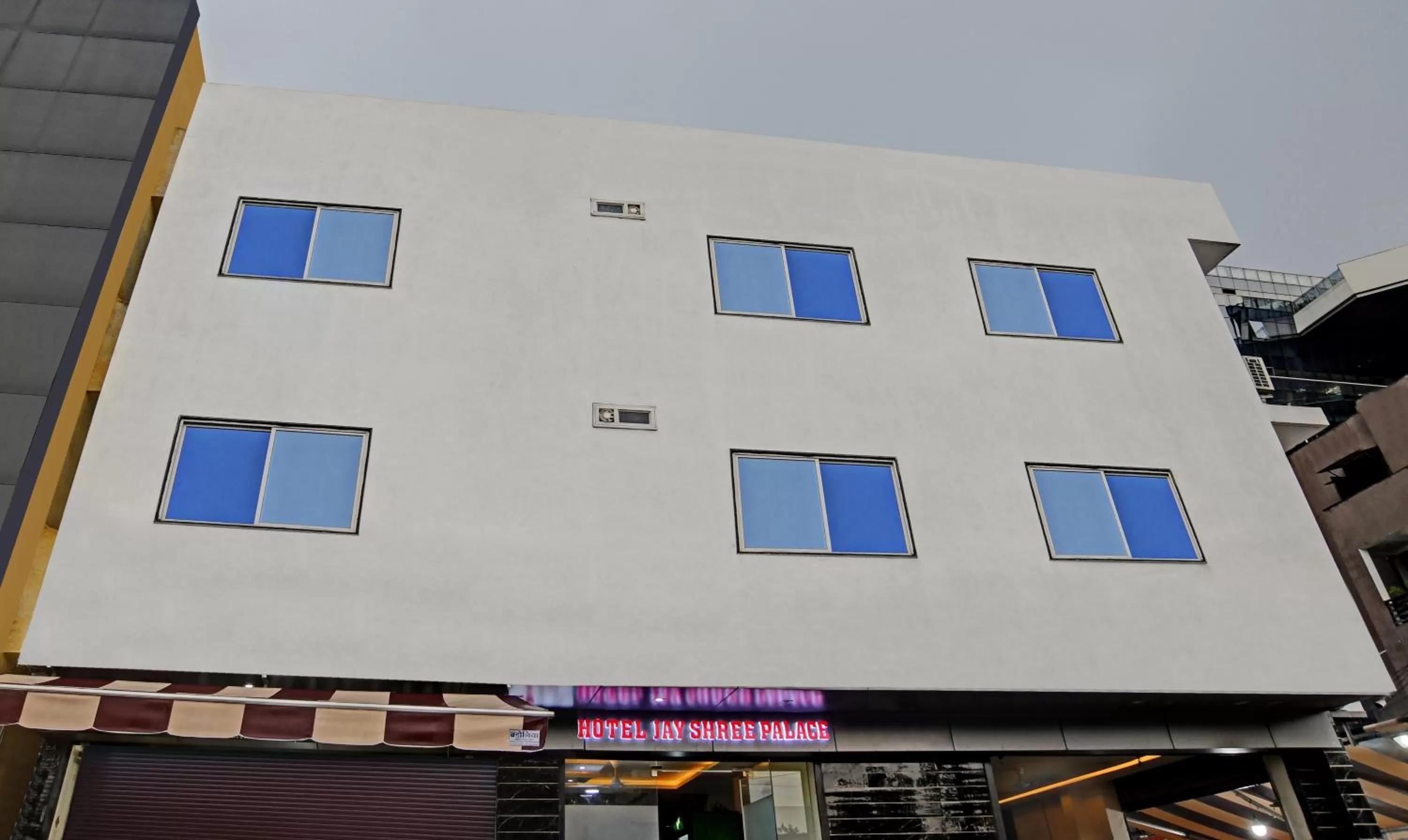 Property building in Treebo Jayshree Palace C21 Business Park