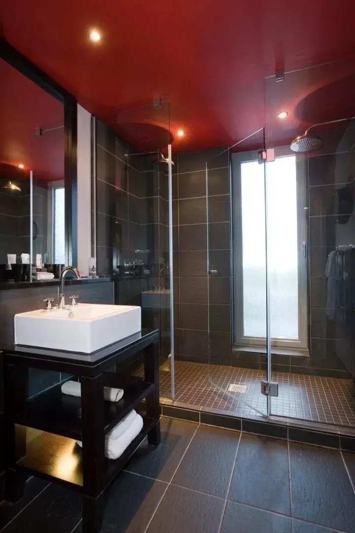 Shower, Bathroom in Malmaison Aberdeen