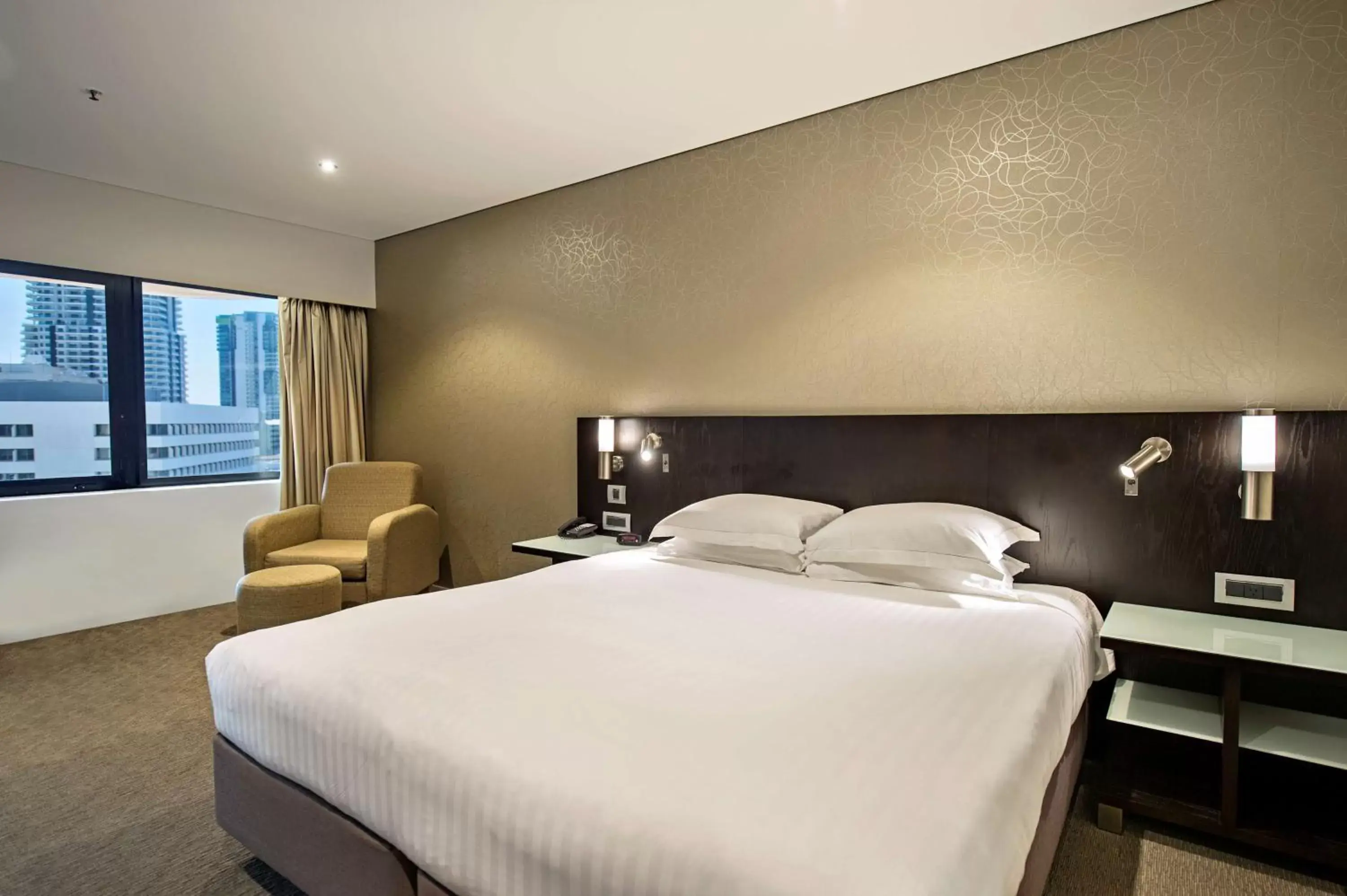 Bed in Hilton Darwin