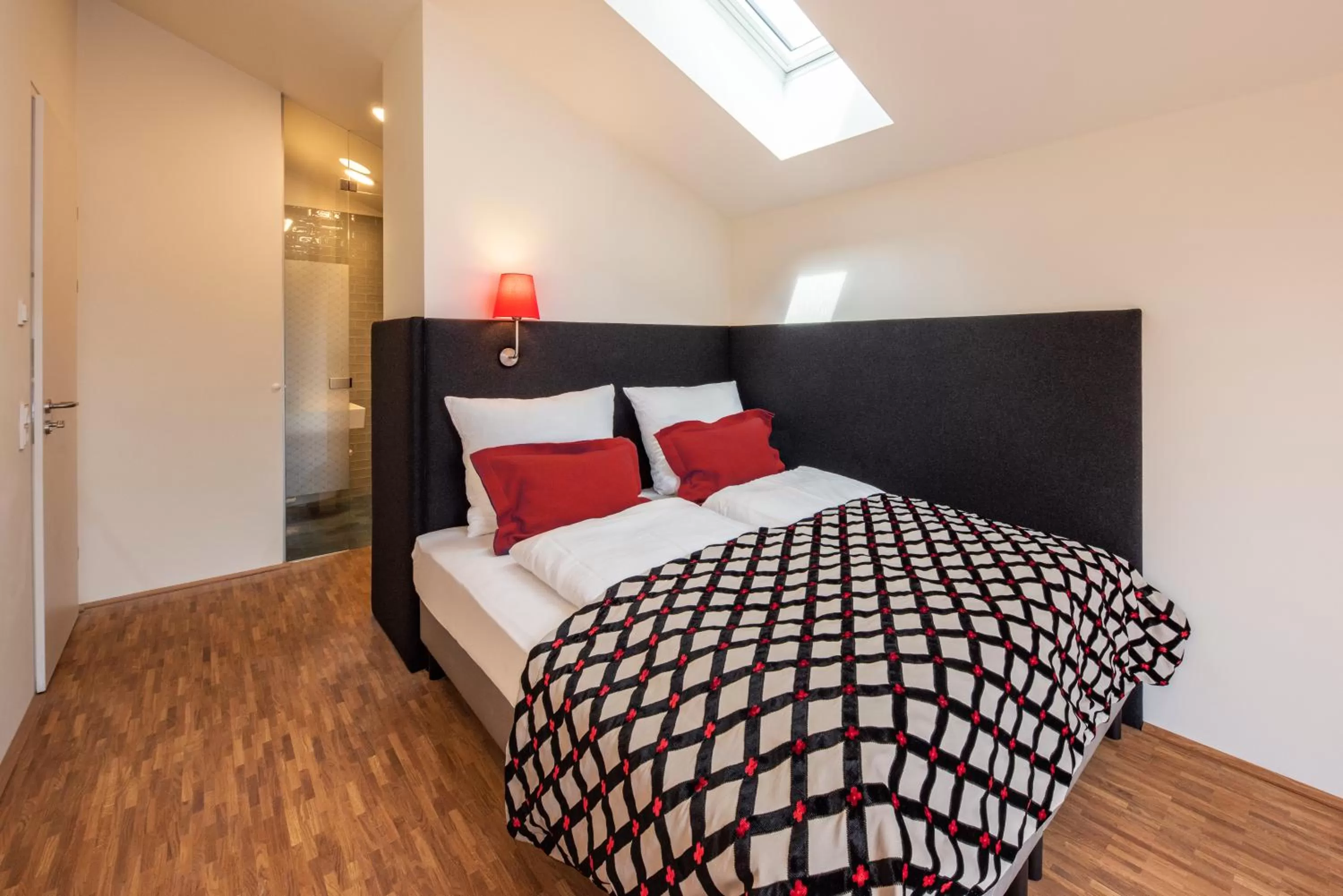 Bed in pradl elf my- apartment