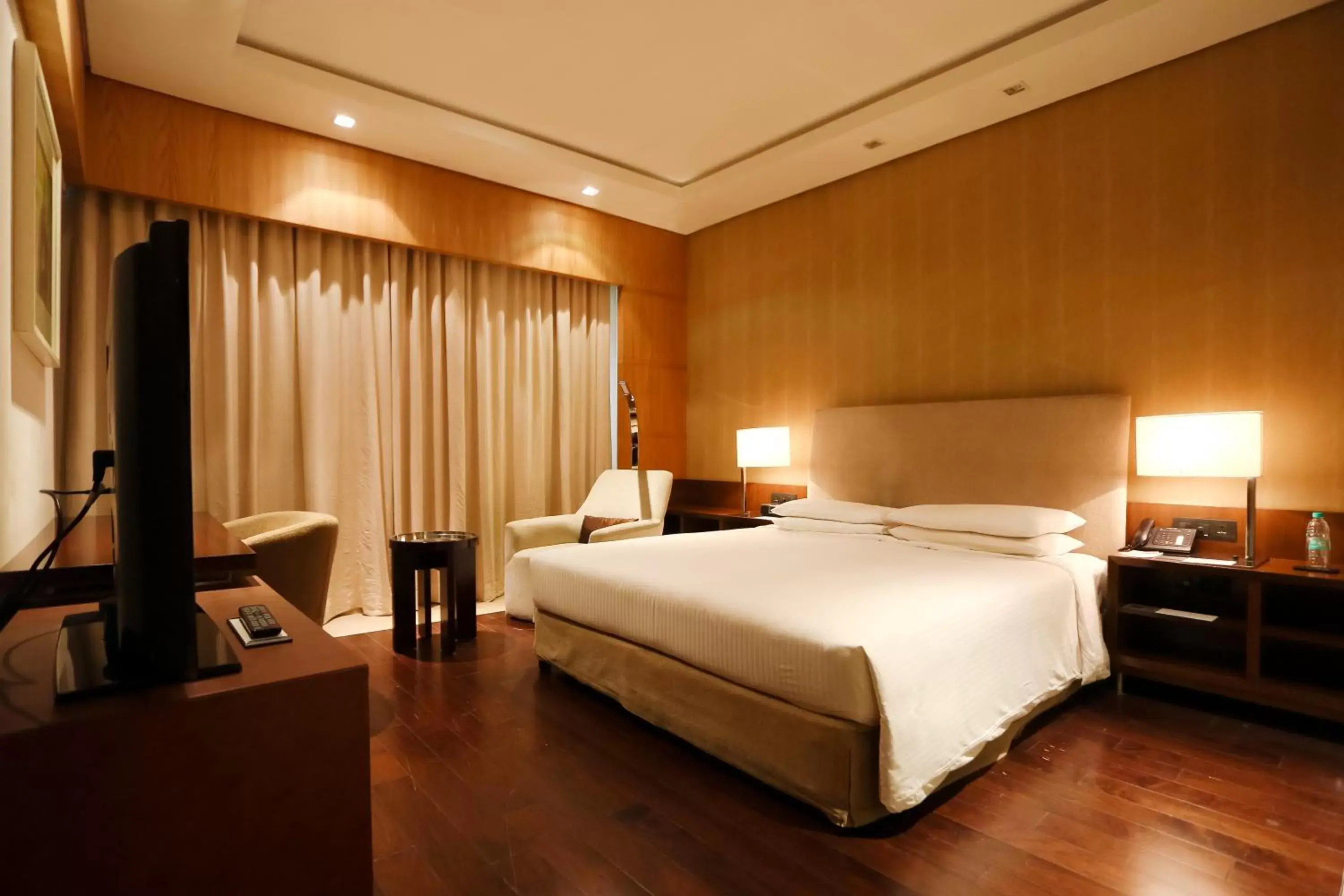 Bedroom, Bed in Hyatt Regency Chennai