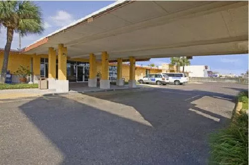 Area and facilities in Americas Best Value Inn Laredo