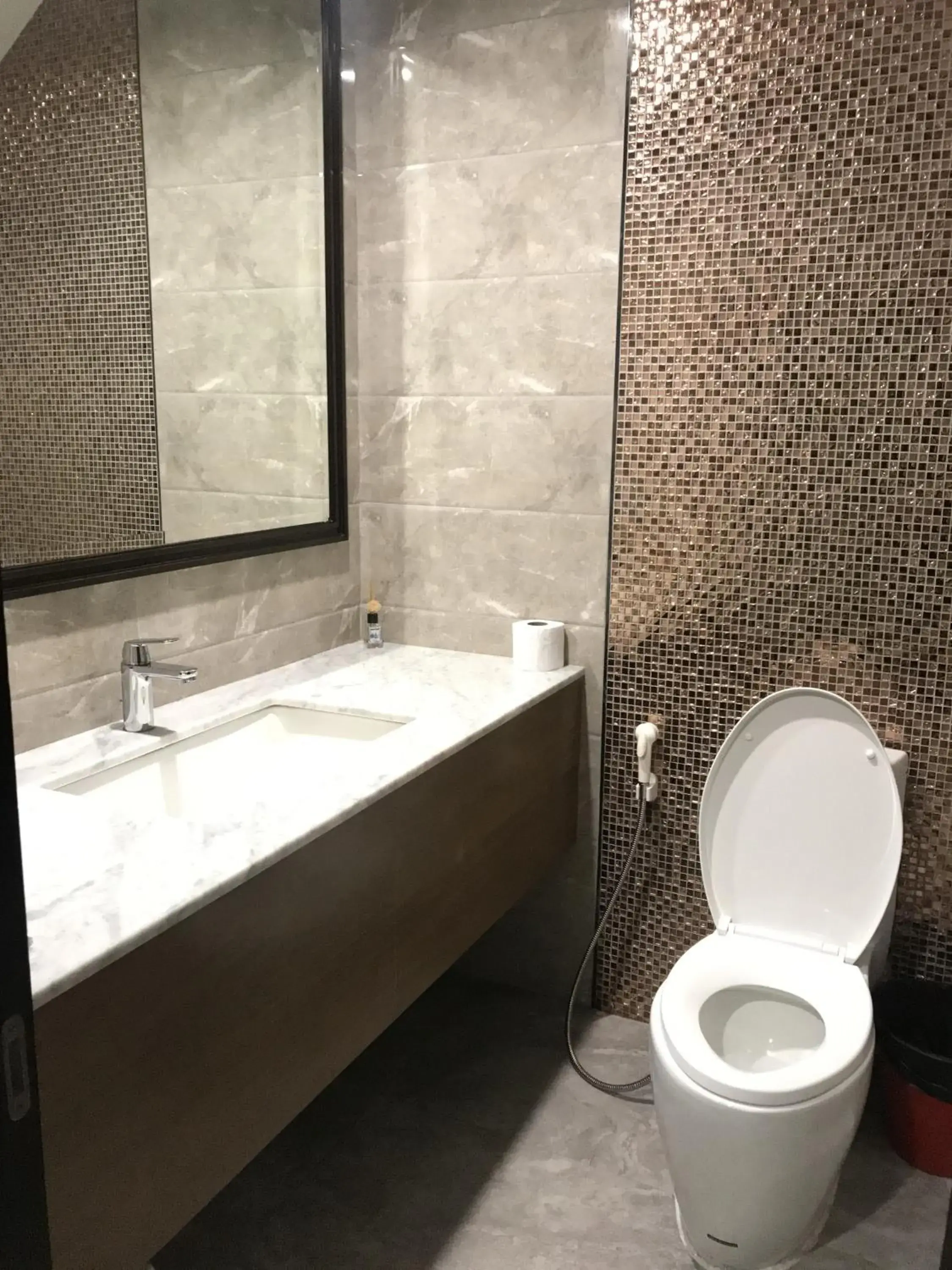 Bathroom in 14 Place