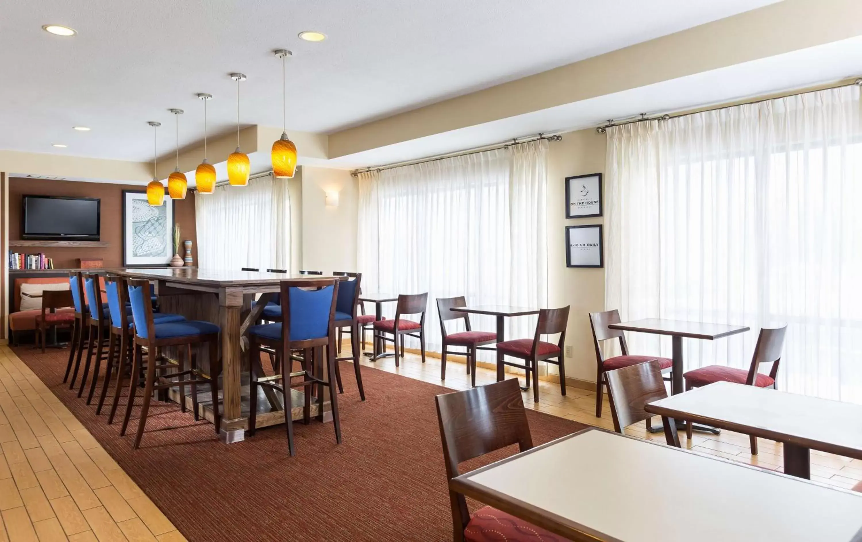 Breakfast, Restaurant/Places to Eat in Hampton Inn Minneapolis-Burnsville