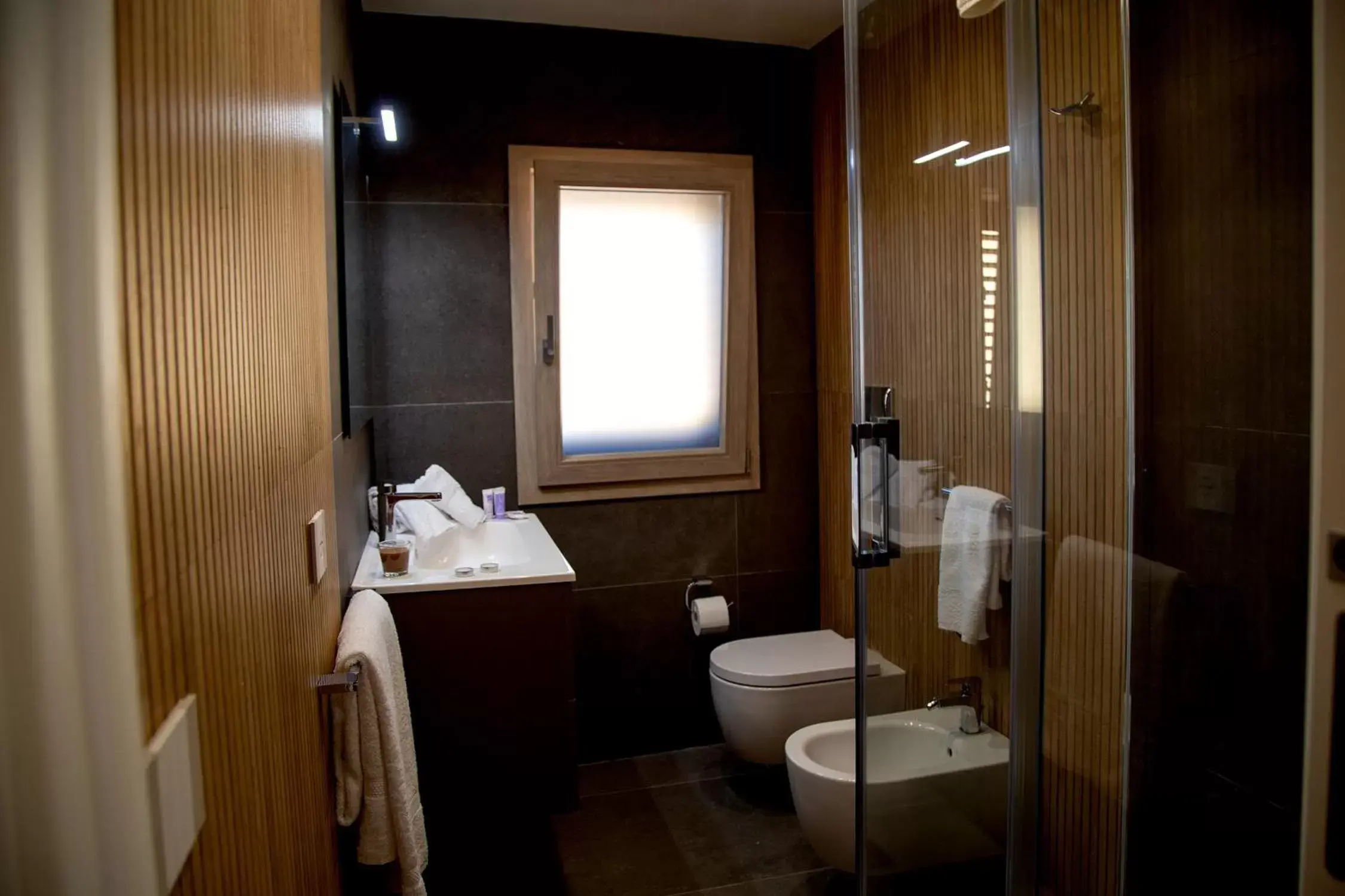 Shower, Bathroom in Fiore dei Templi - luxury suite experience