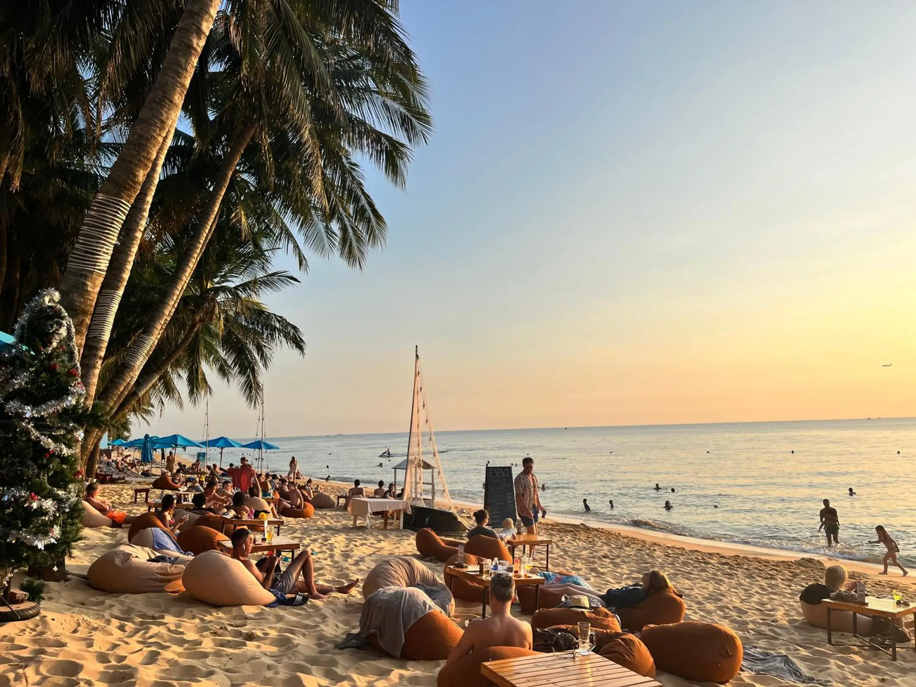 Lounge or bar, Beach in HAWAII RESORT PHU QUOC