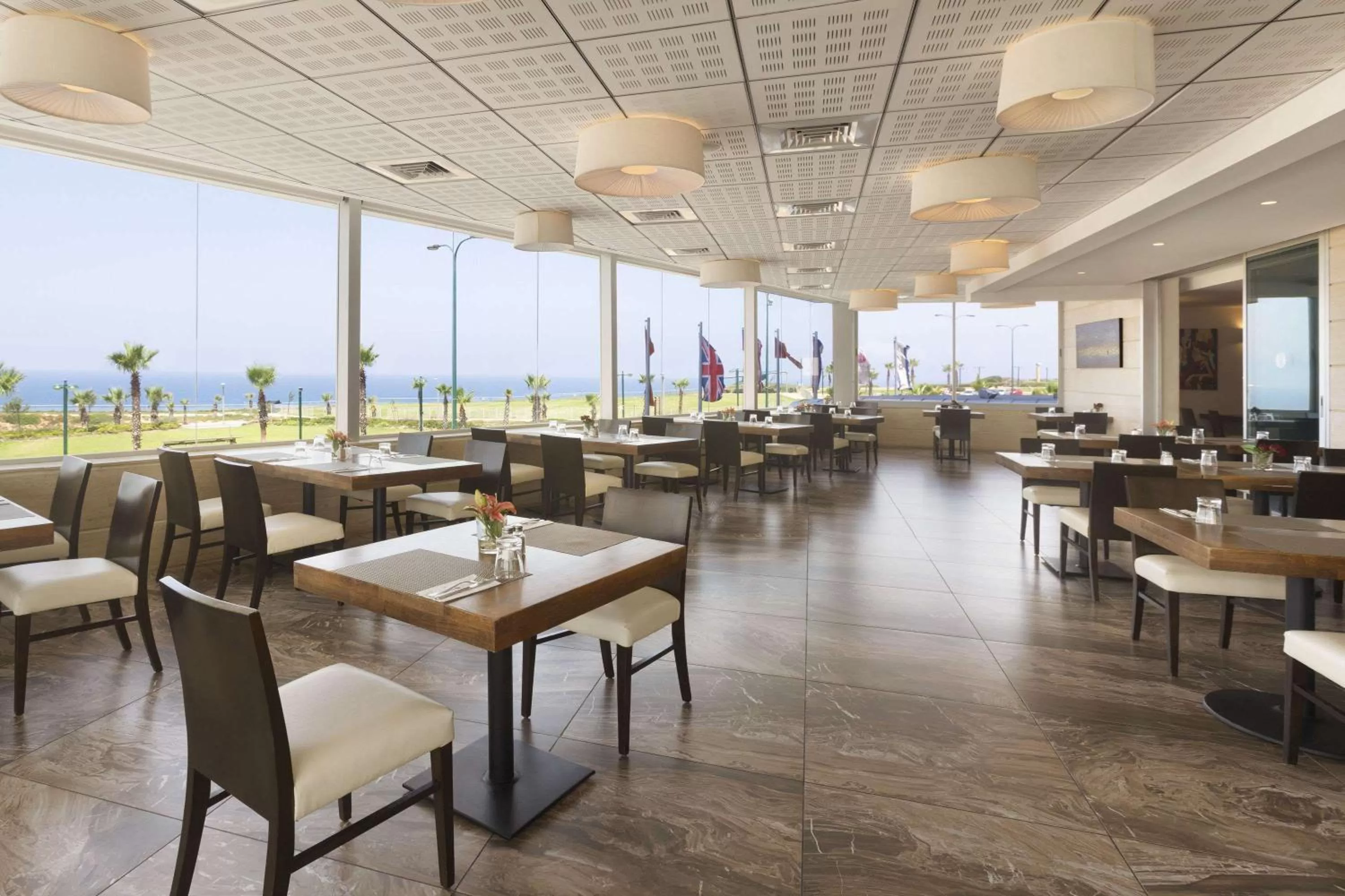 Restaurant/places to eat in Ramada Hotel & Suites by Wyndham Netanya