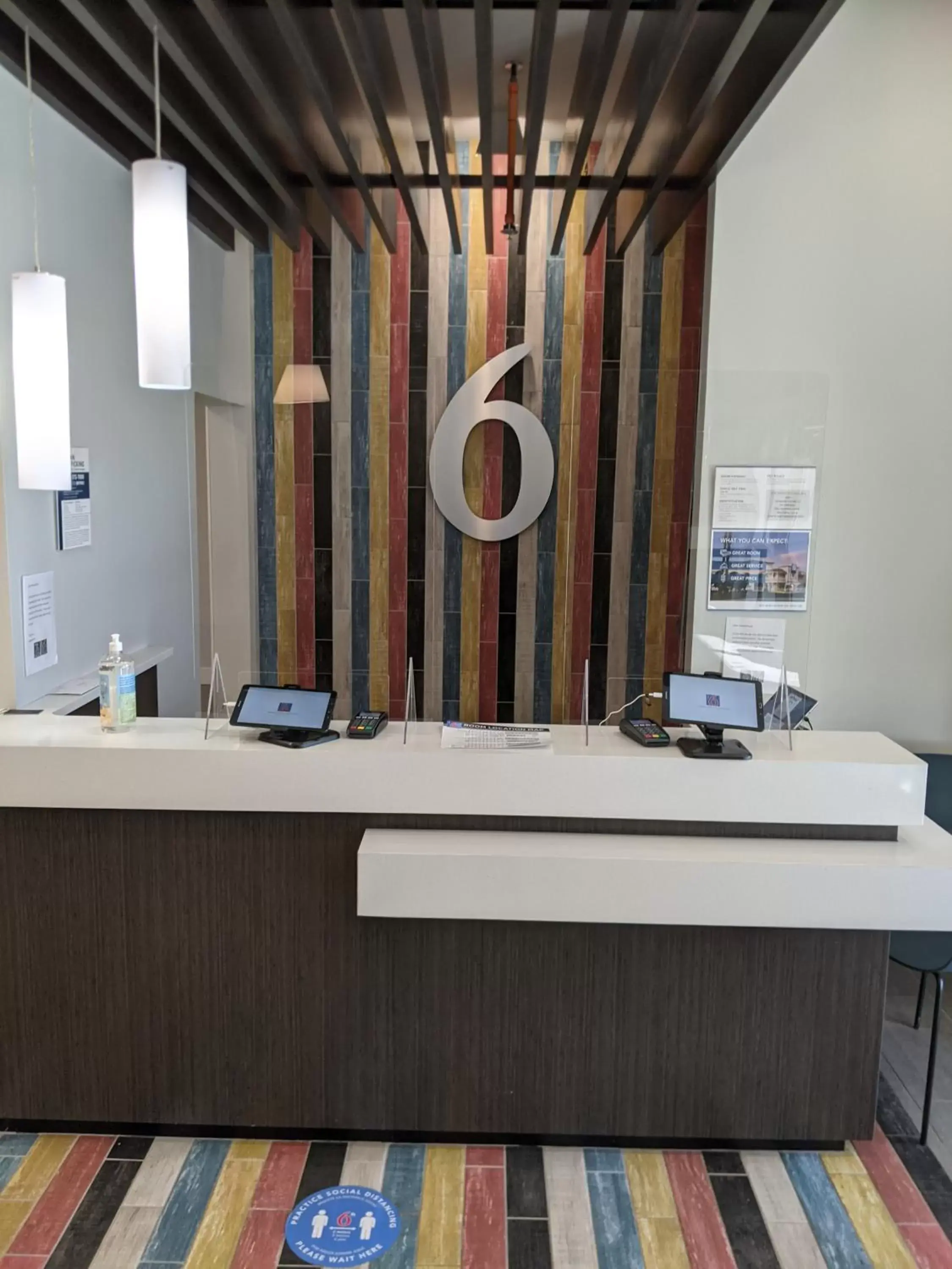 Lobby or reception in Studio 6 North Platte, NE - East Lobby or reception in Studio 6 North Platte, NE - East