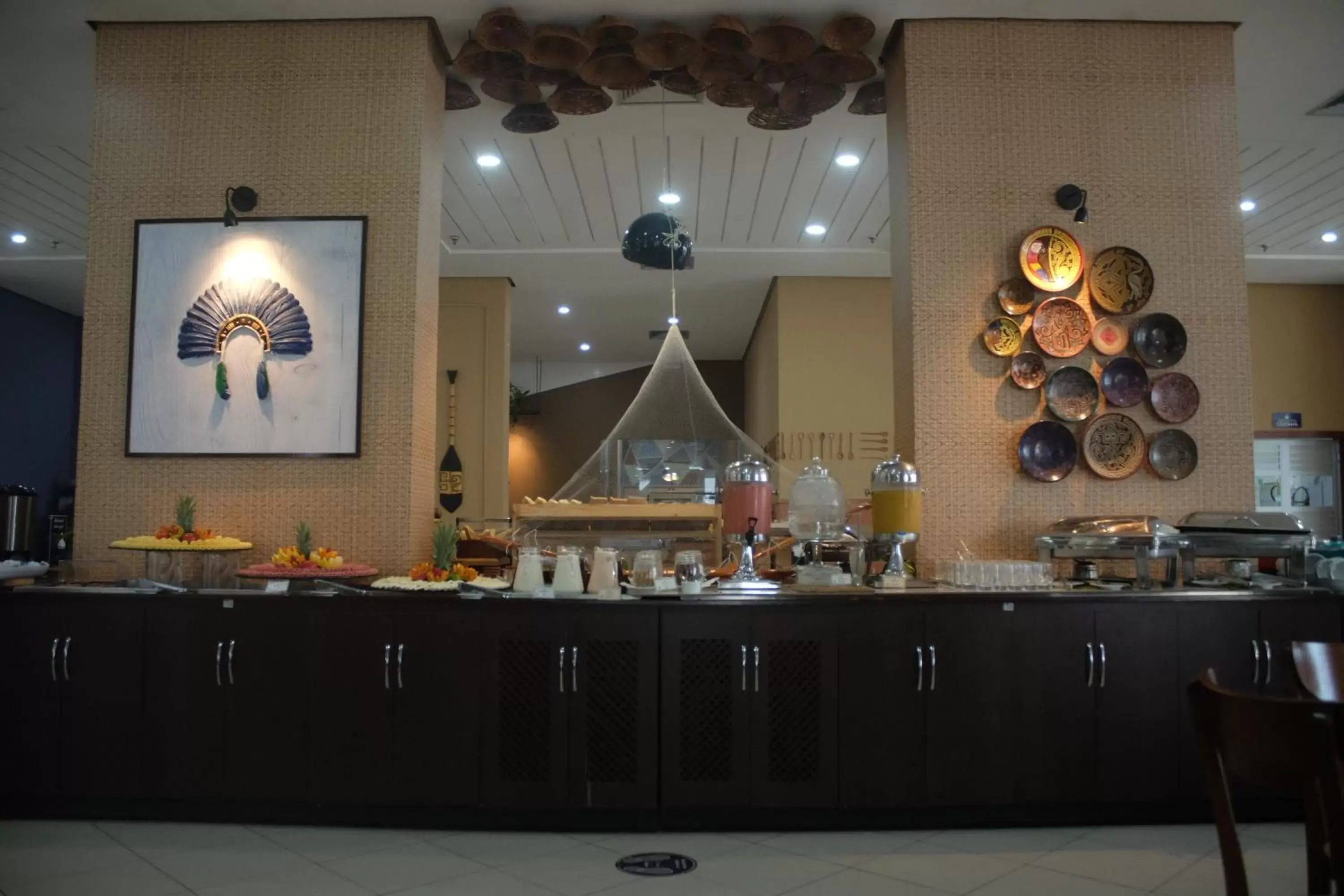 Restaurant/places to eat in Tropical Executive Hotel Restaurant/places to eat in Tropical Executive Hotel