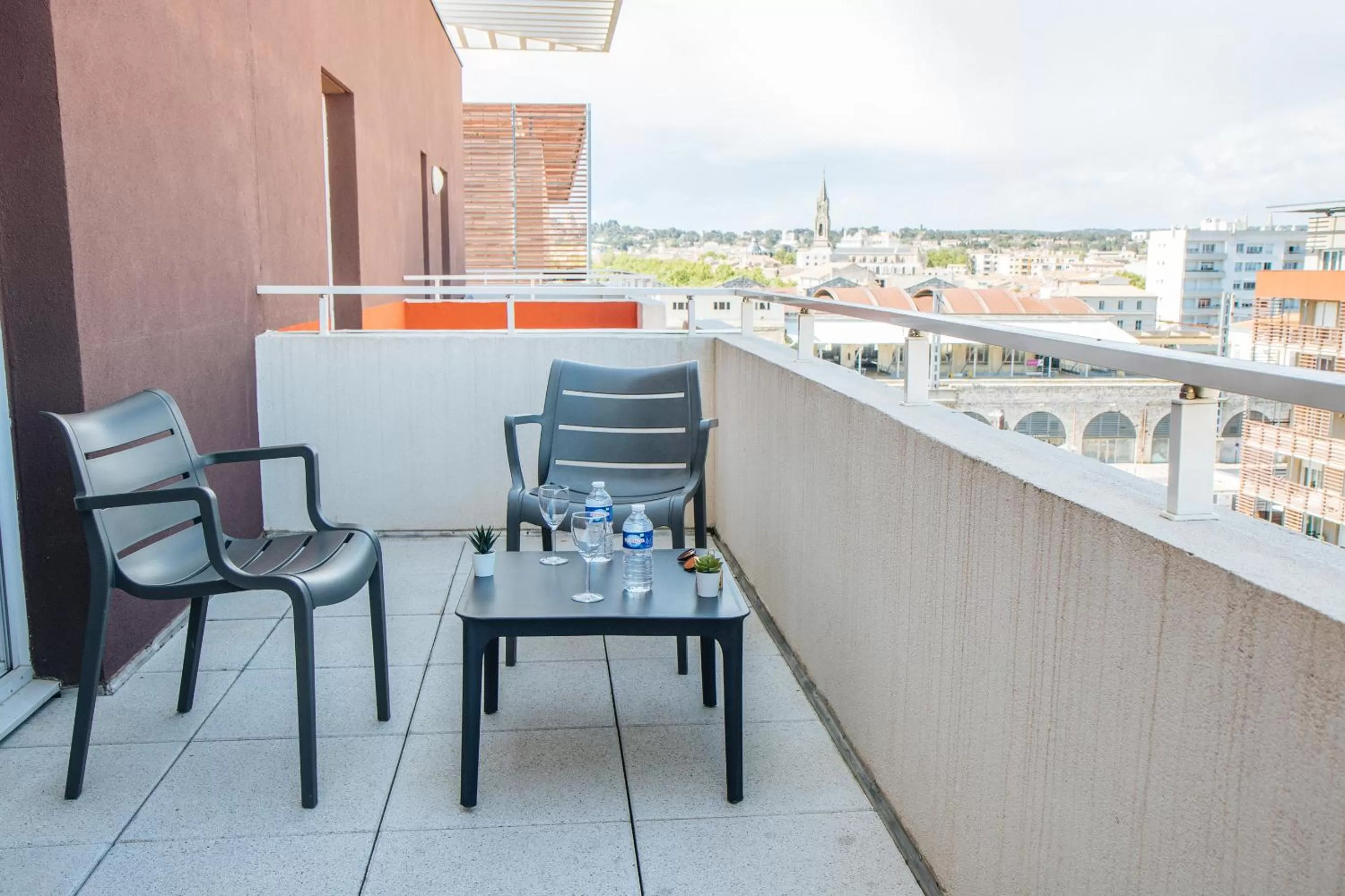 Balcony/Terrace in Twenty Business Flats Nîmes Trigone