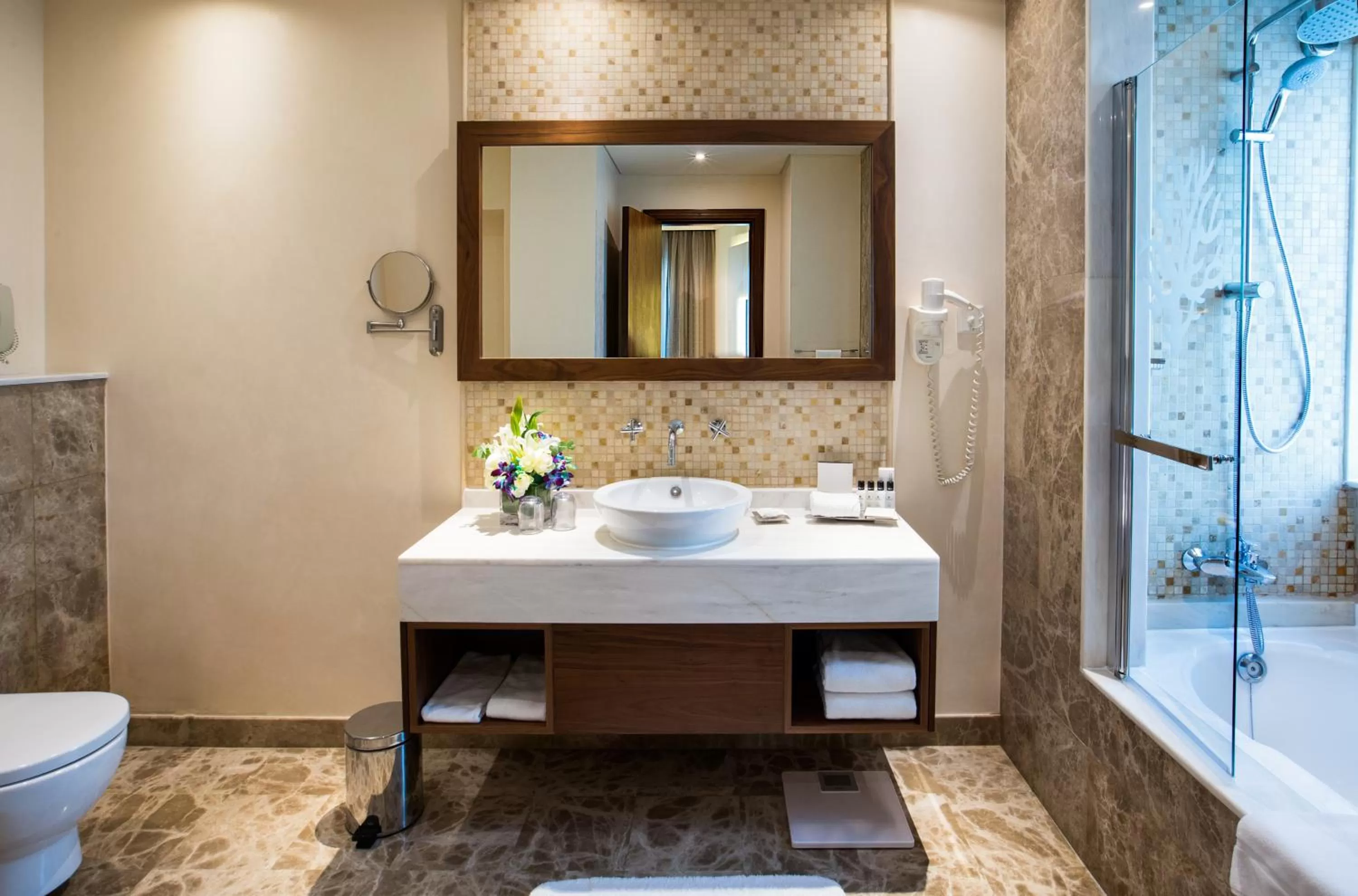 Shower in Elite Byblos Hotel