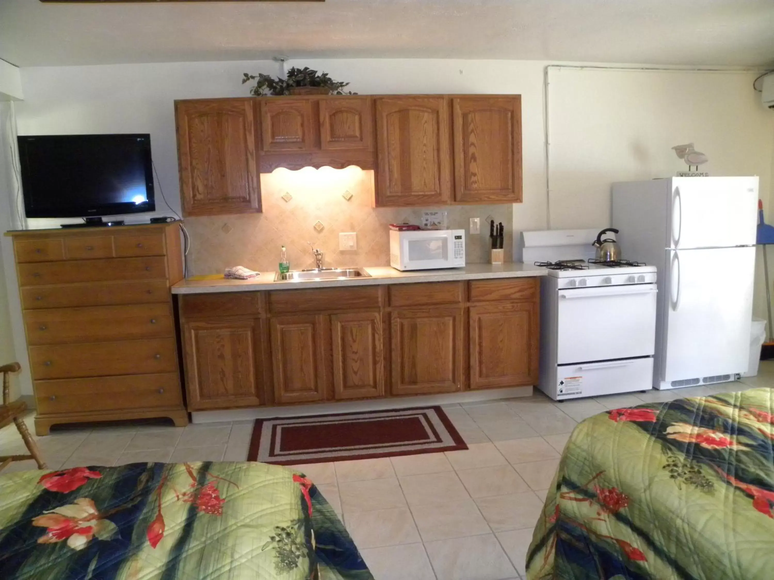 Kitchen or kitchenette, Kitchen/Kitchenette in Rock Reef Resort