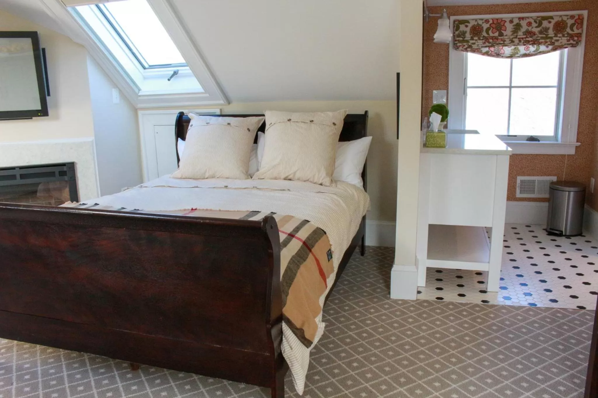 Bed in Mary's Land Farm