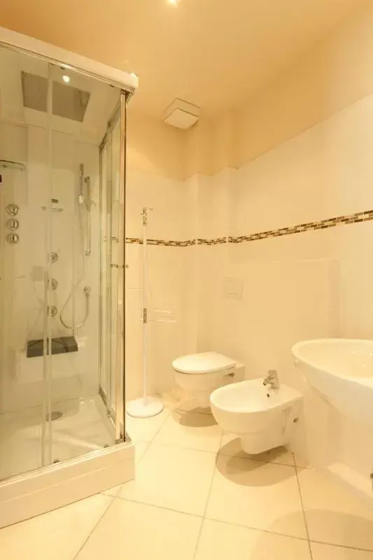 Bathroom in Albergo Roma
