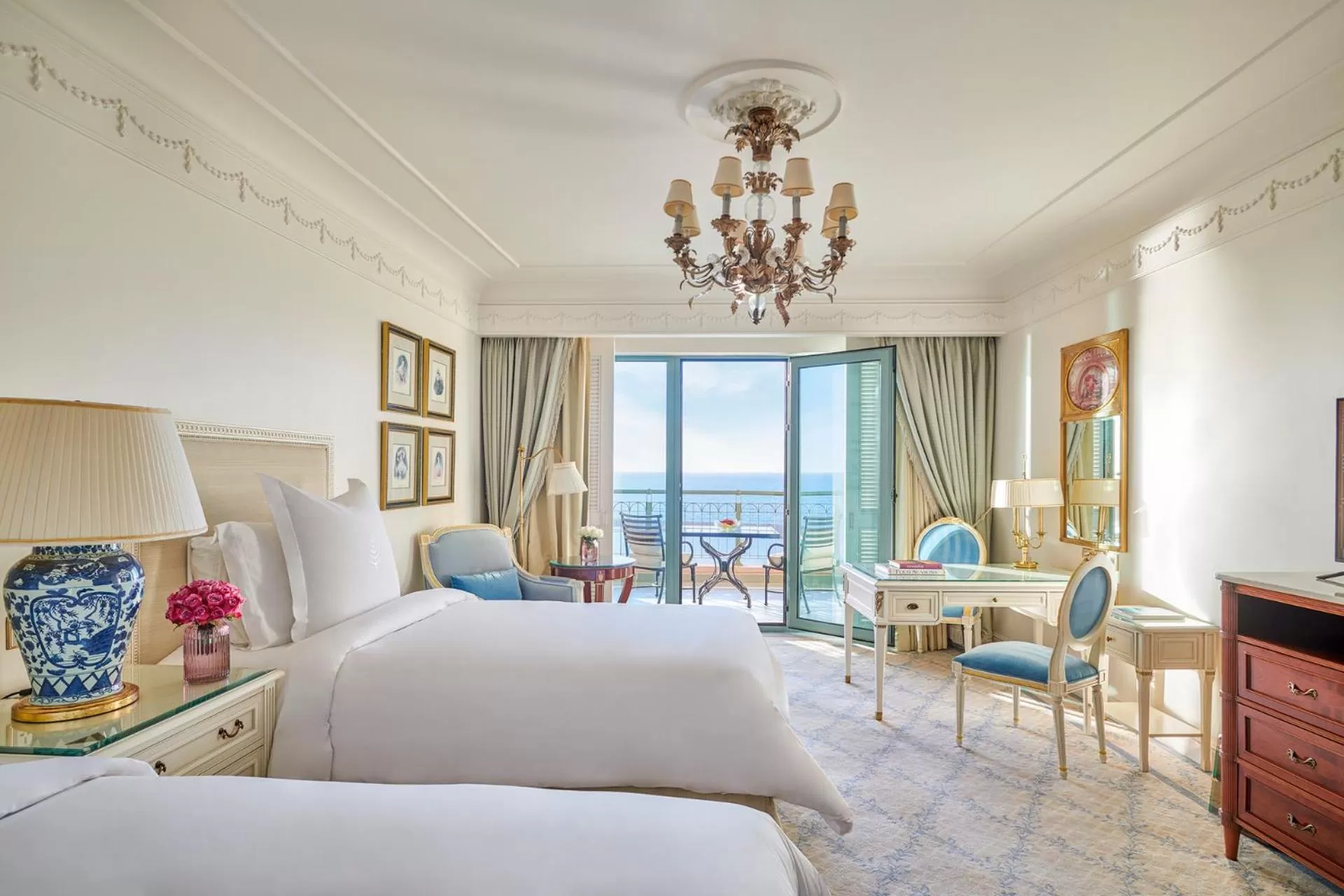 Bedroom, Bed in Four Seasons Hotel Alexandria At San Stefano