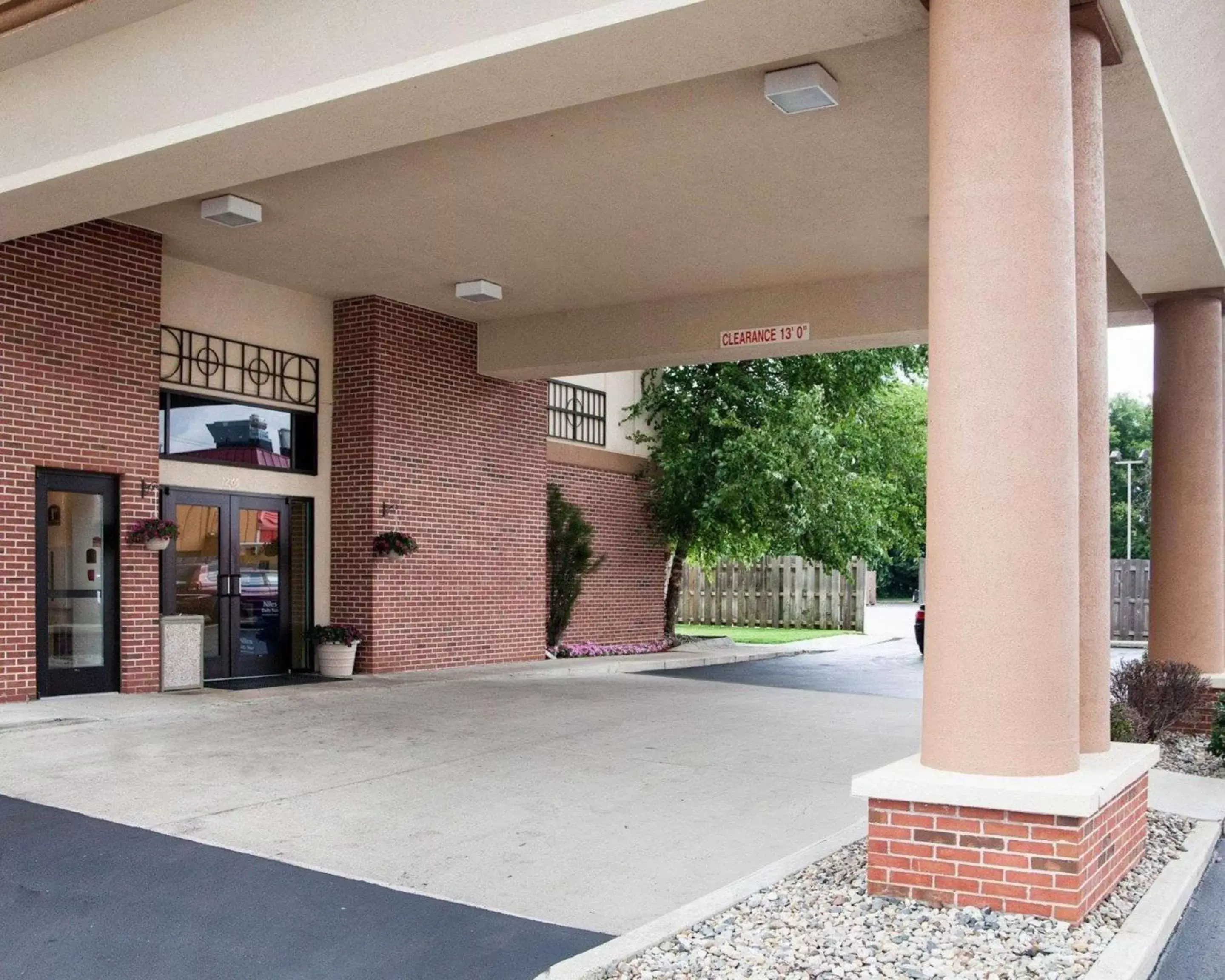Property building in Quality Inn & Suites Niles