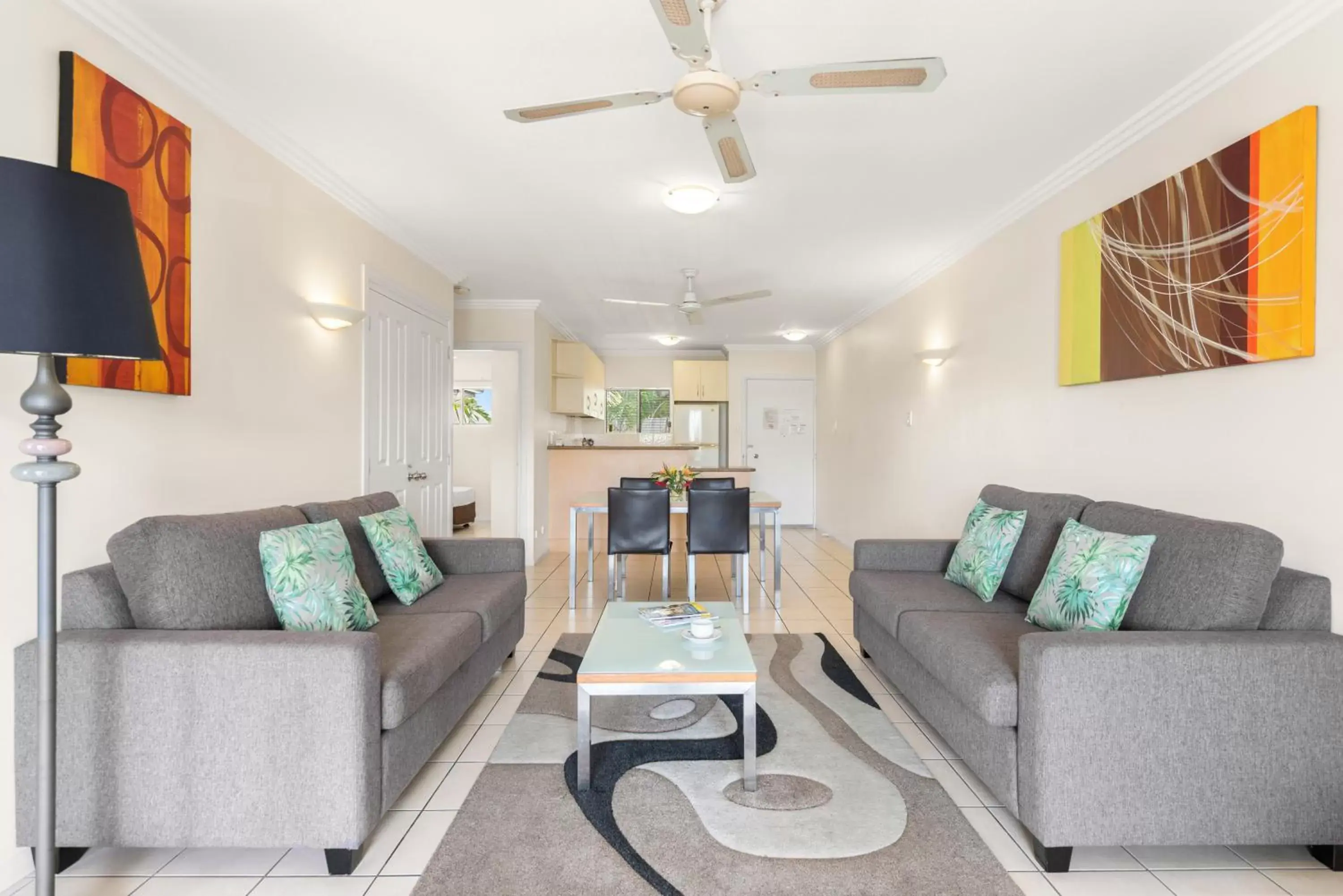 Living room, Seating Area in Bay Village Tropical Retreat & Apartments