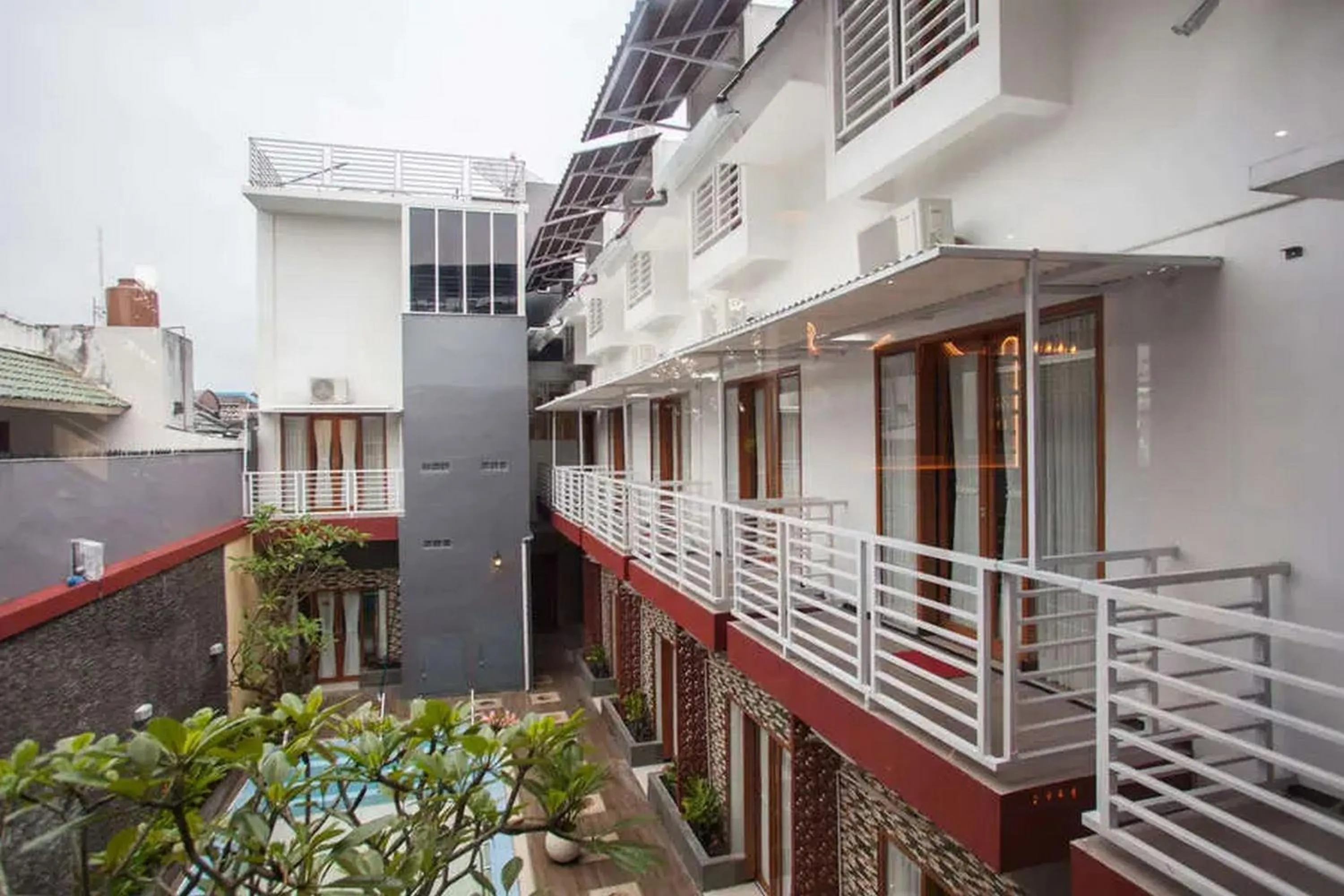 Property building in RedDoorz Premium @ Jalan Cengkeh Malang