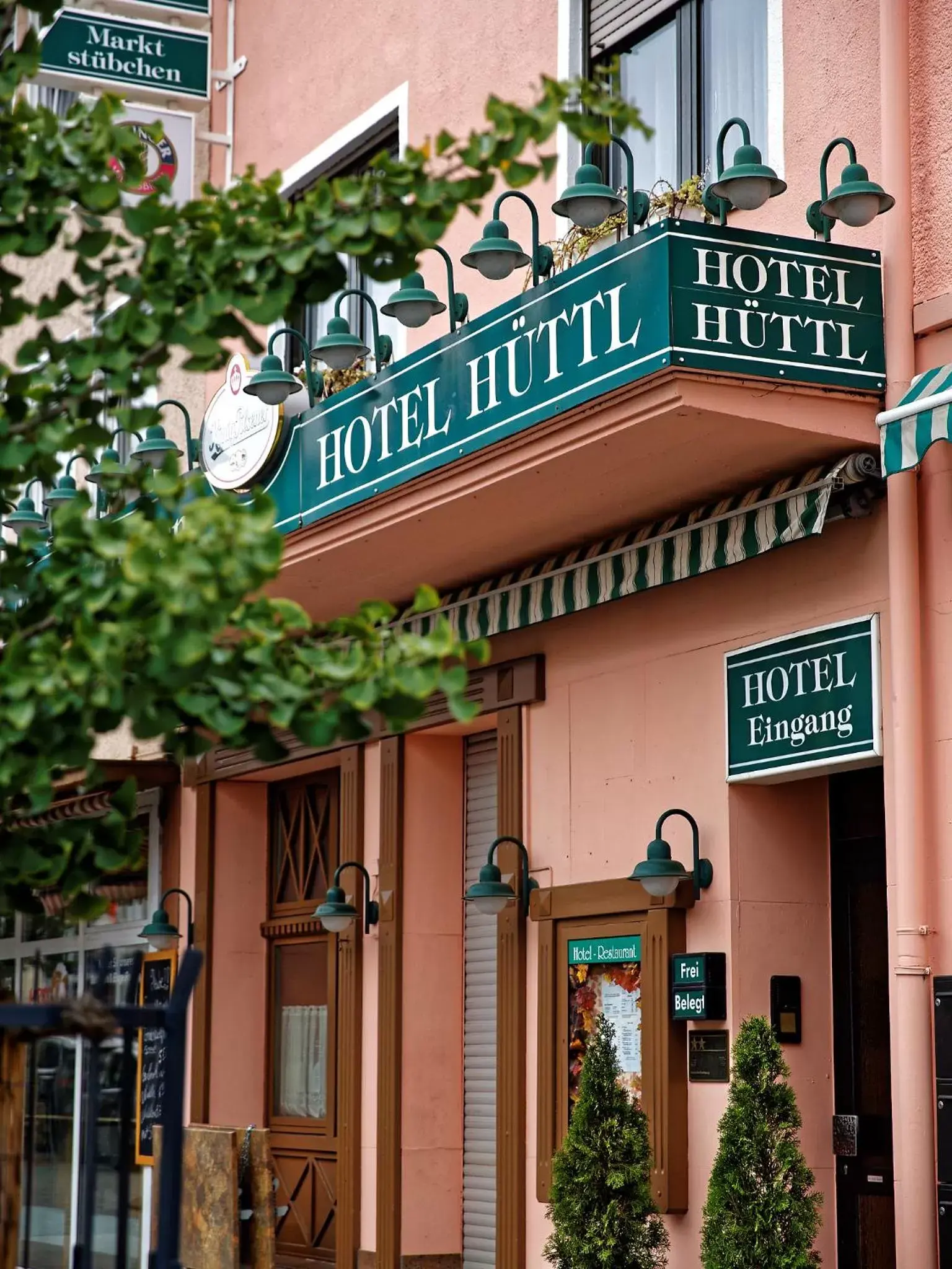 Facade/entrance in Hotel Hüttl - Garni