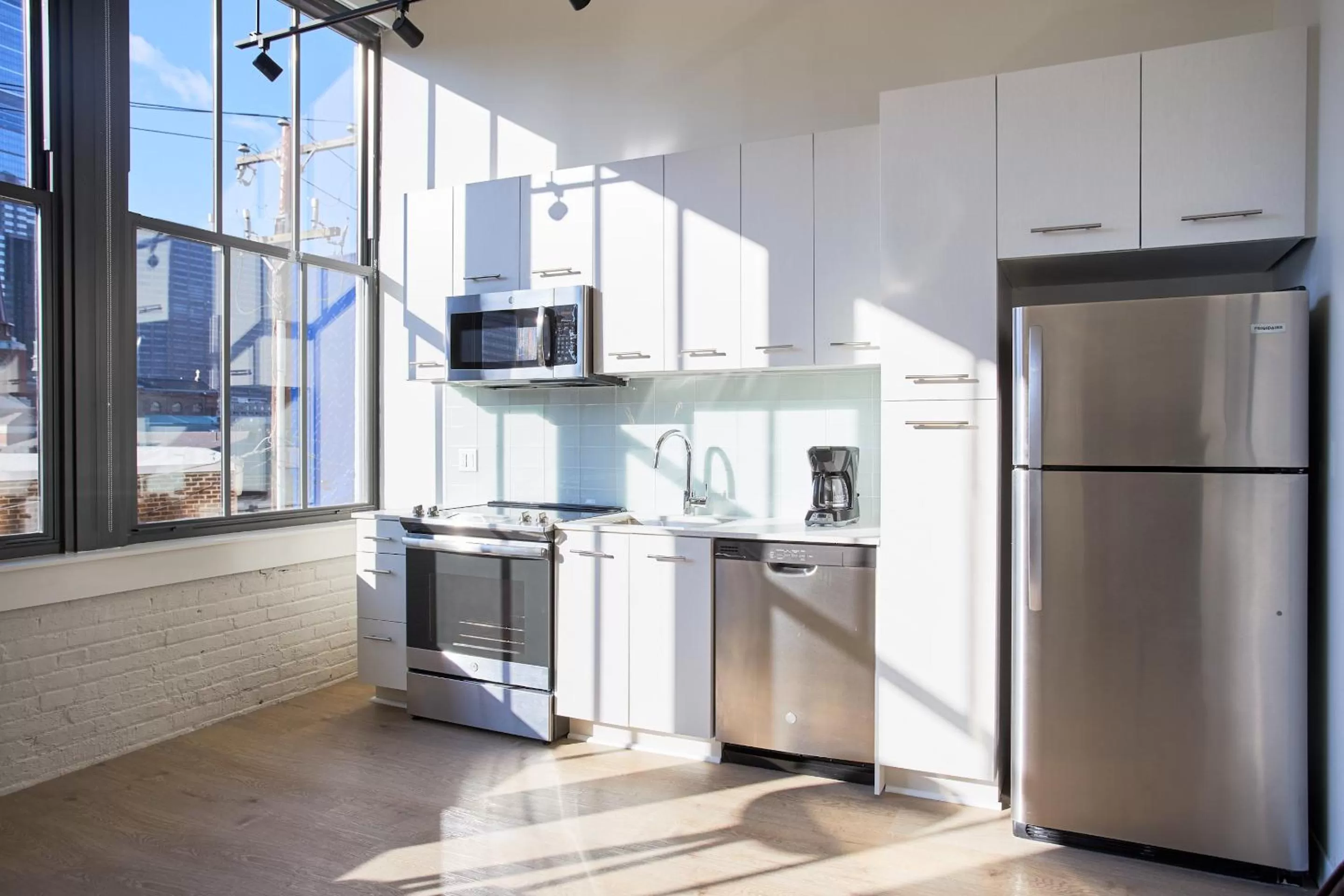 Living room in Sonder at Sixteen Hundred