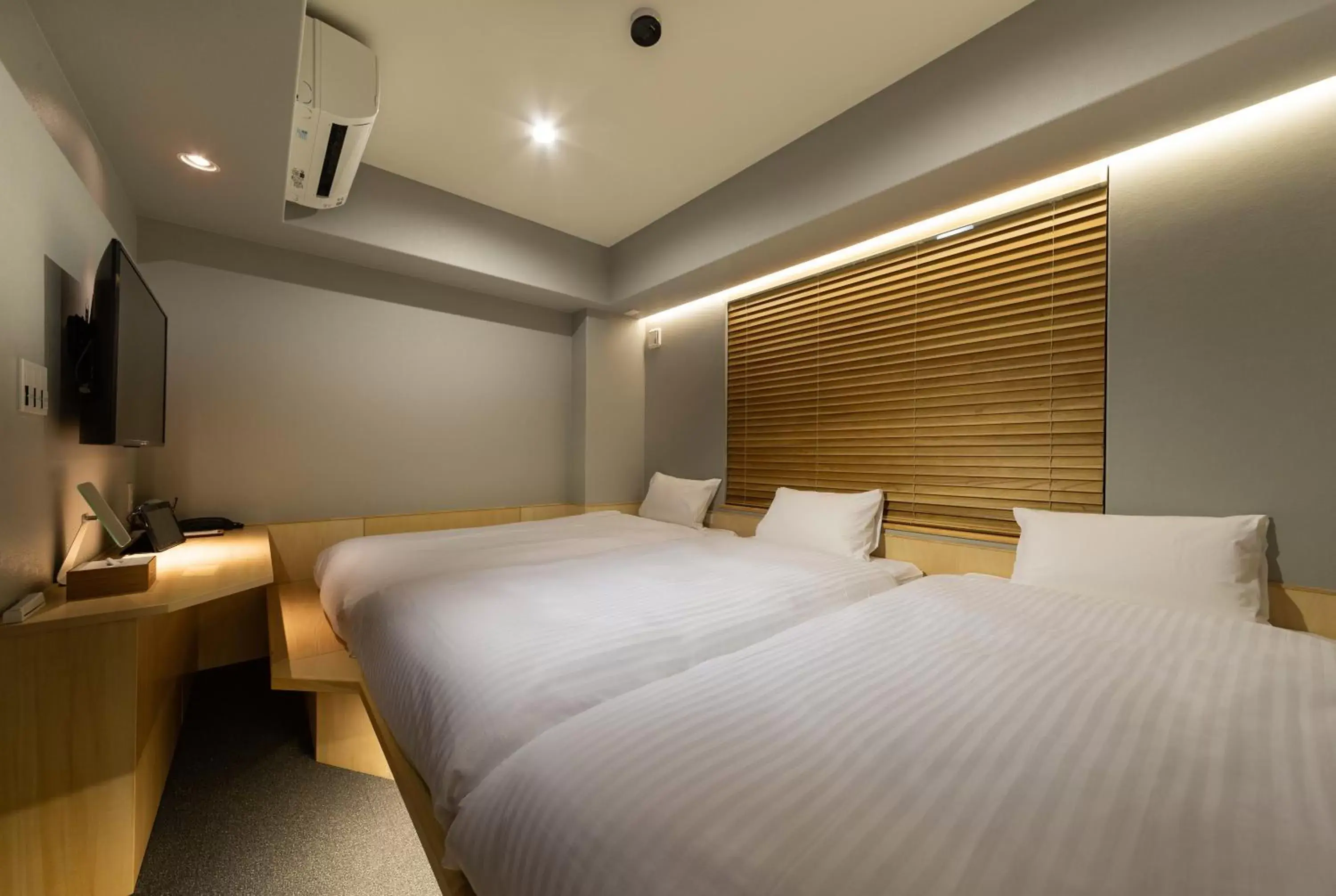 Photo of the whole room, Bed in Hotel Amanek Kyoto Kawaramachi Gojo