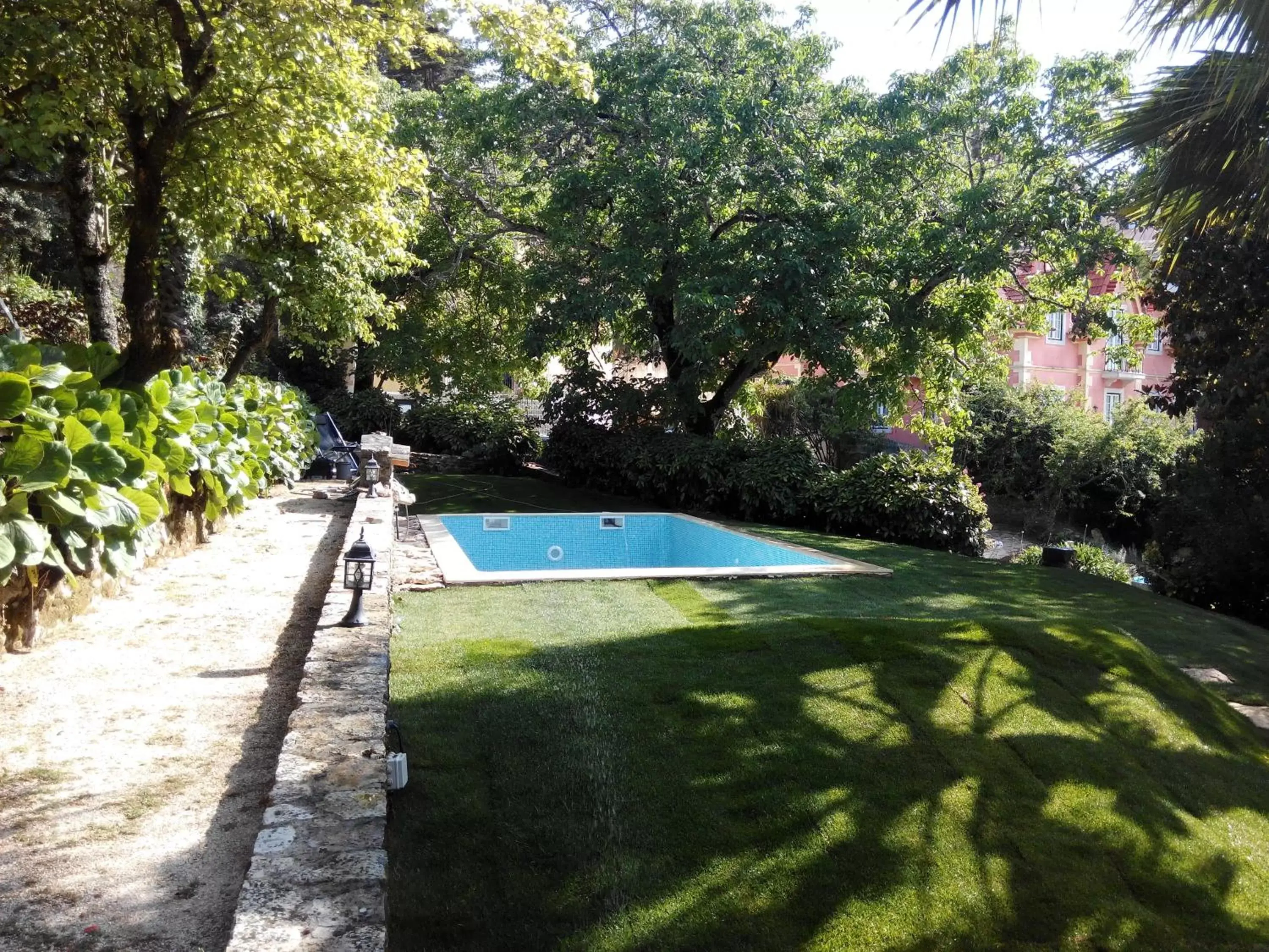 Garden, Swimming Pool in Guest House Villa dos Poetas