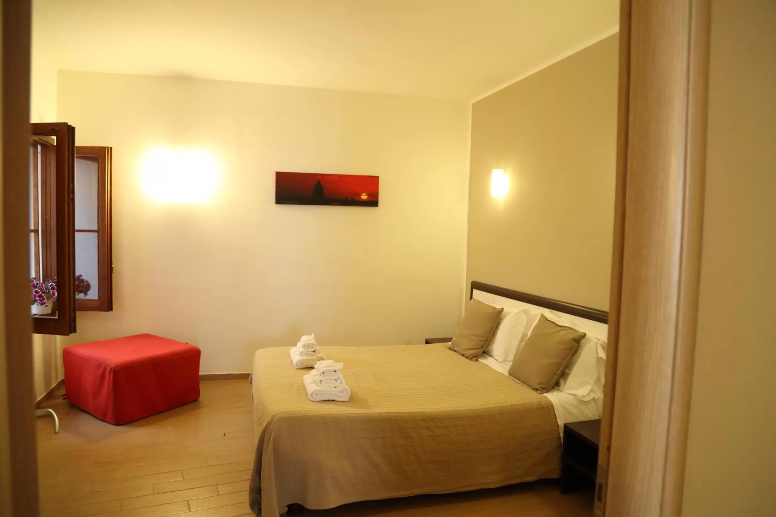 Photo of the whole room, Bed in Cortile Antico