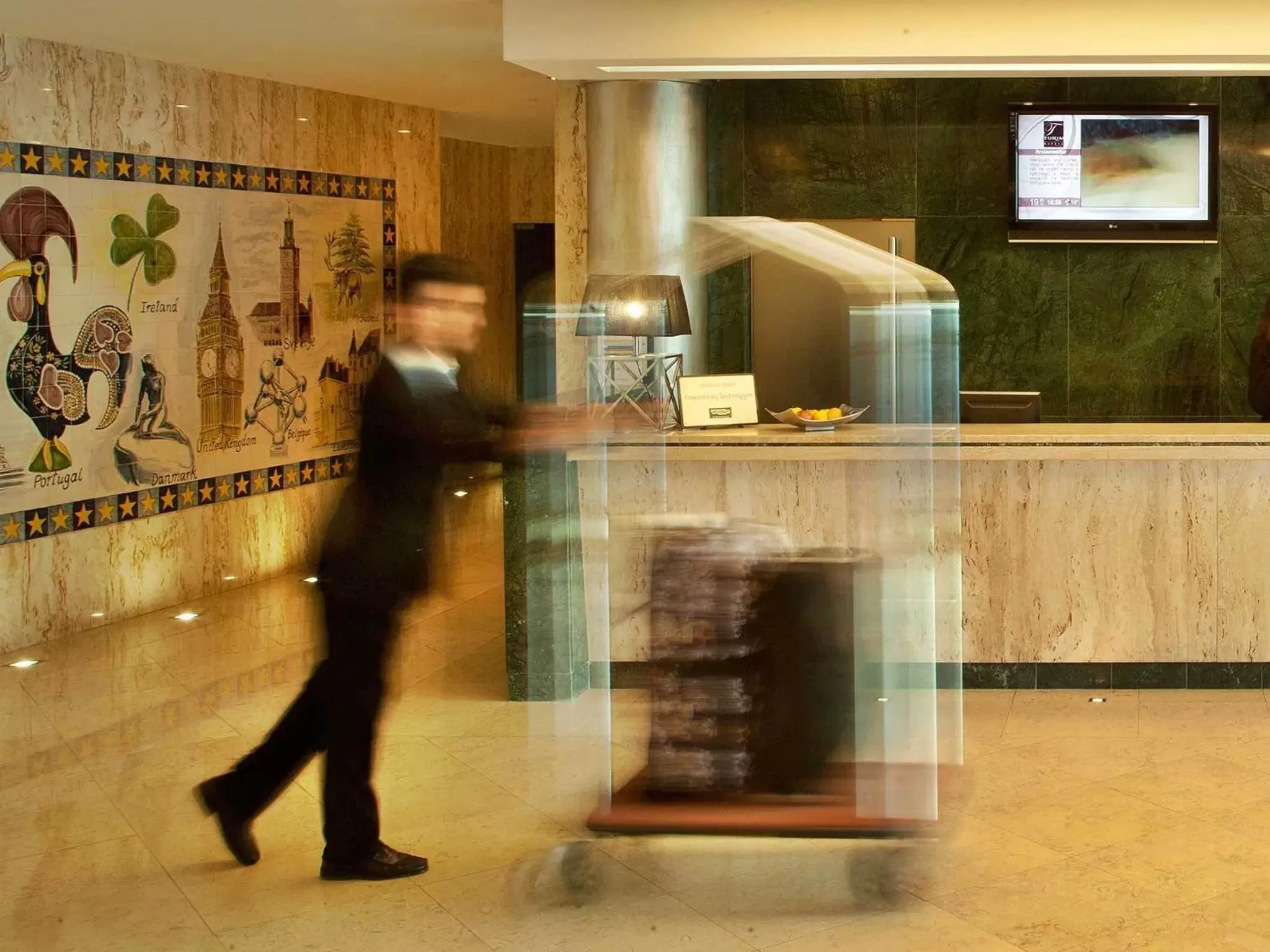 Staff, Lobby/Reception in TURIM Europa Hotel