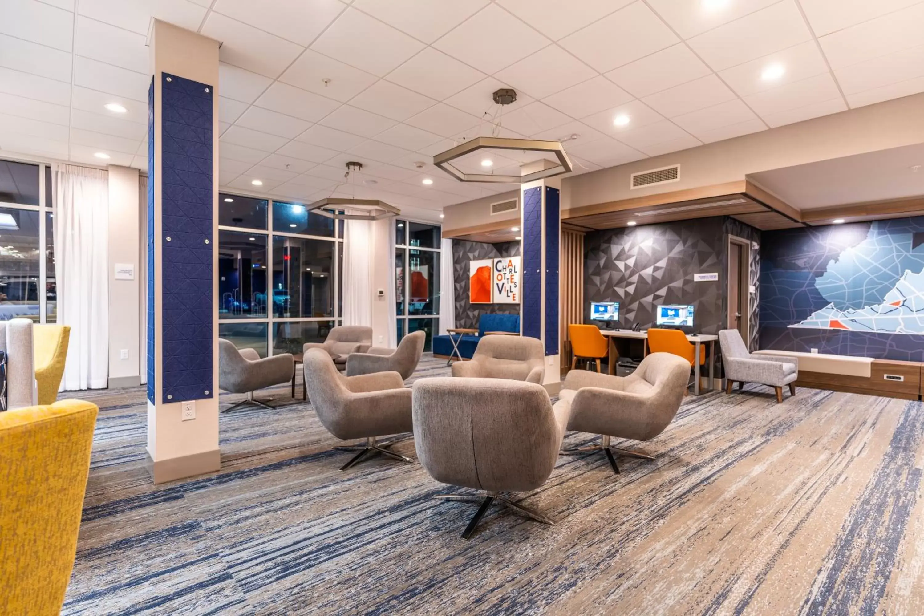 Lobby or reception, Lobby/Reception in Holiday Inn Express & Suites Charlottesville, an IHG Hotel