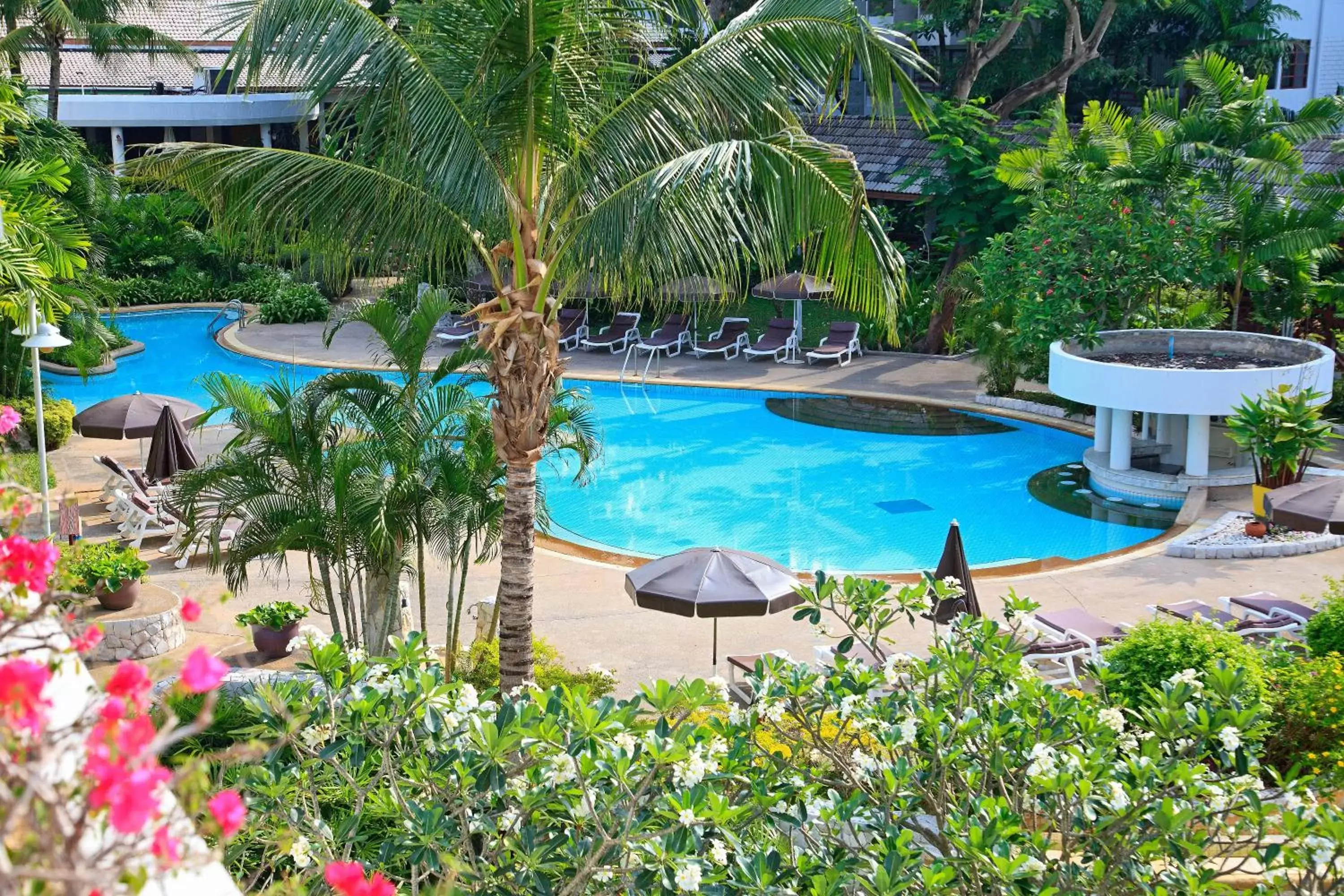 Pool view, Swimming Pool in Novotel Rayong Rim Pae Resort