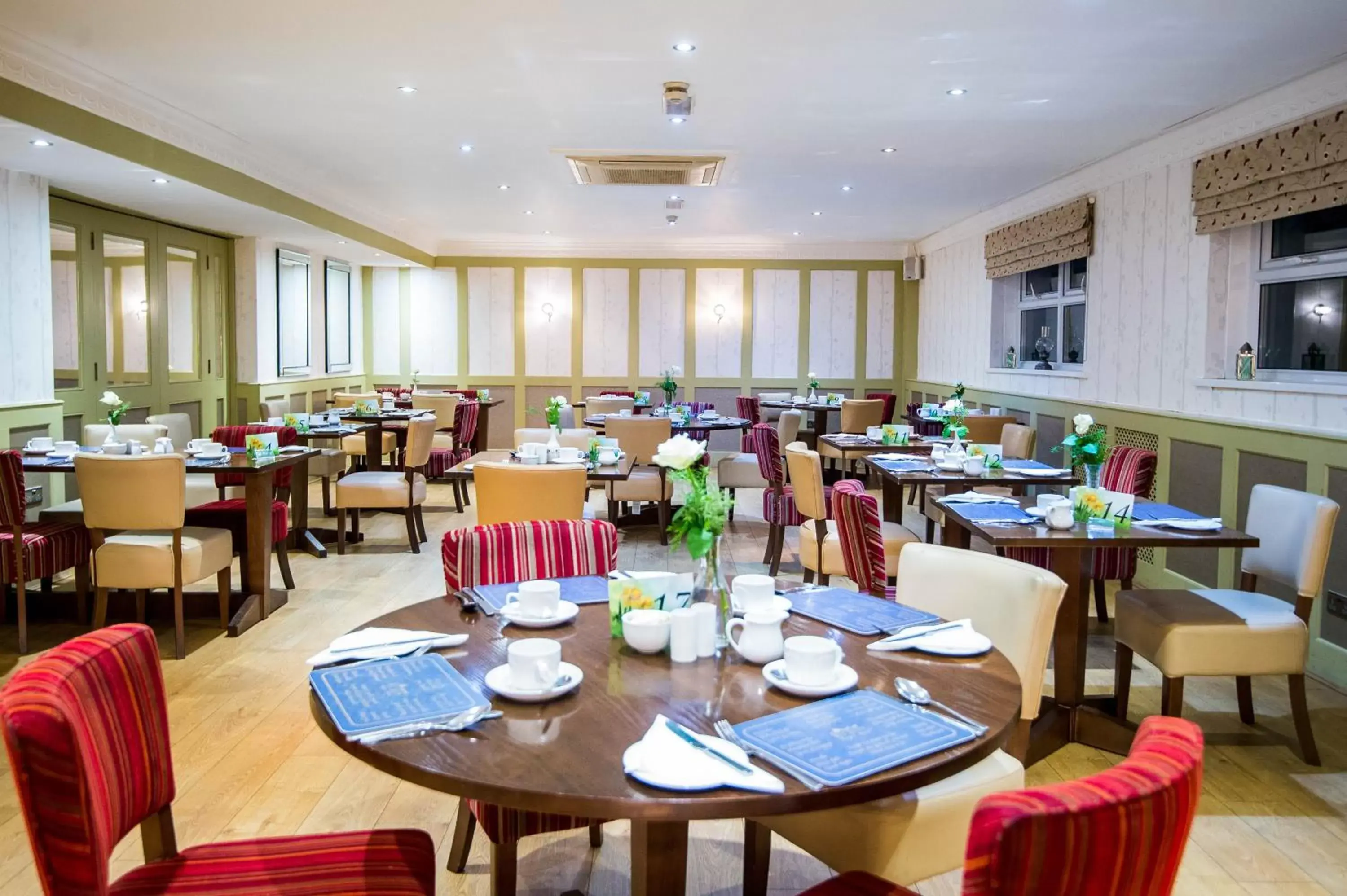 Restaurant/Places to Eat in Ivy Bush Royal Hotel by Compass Hospitality