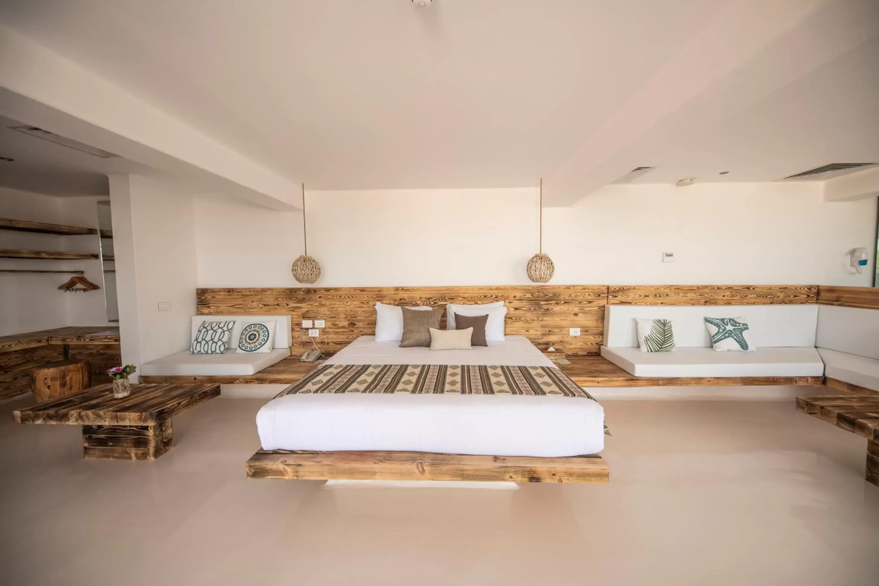 Bedroom, Bed in Meraki Resort - Adults Only