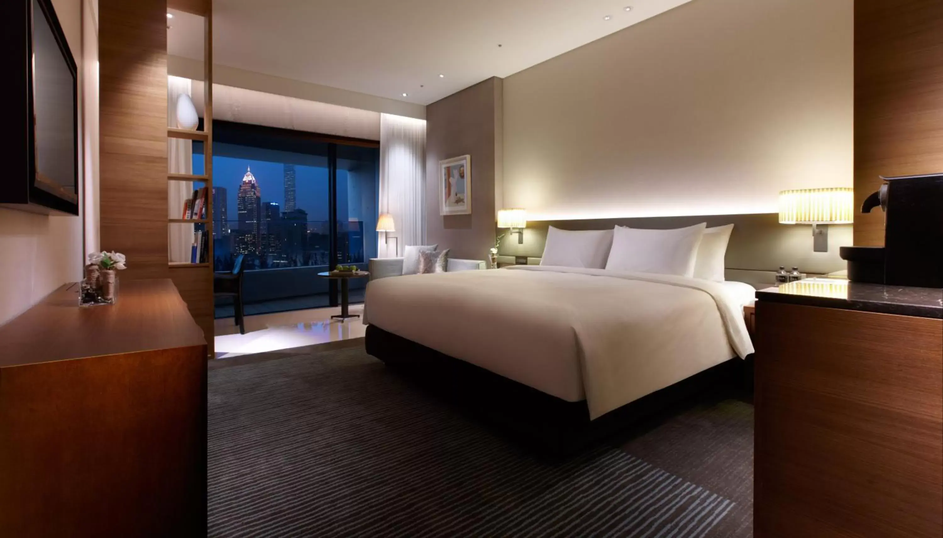 Photo of the whole room, Bed in Eslite Hotel