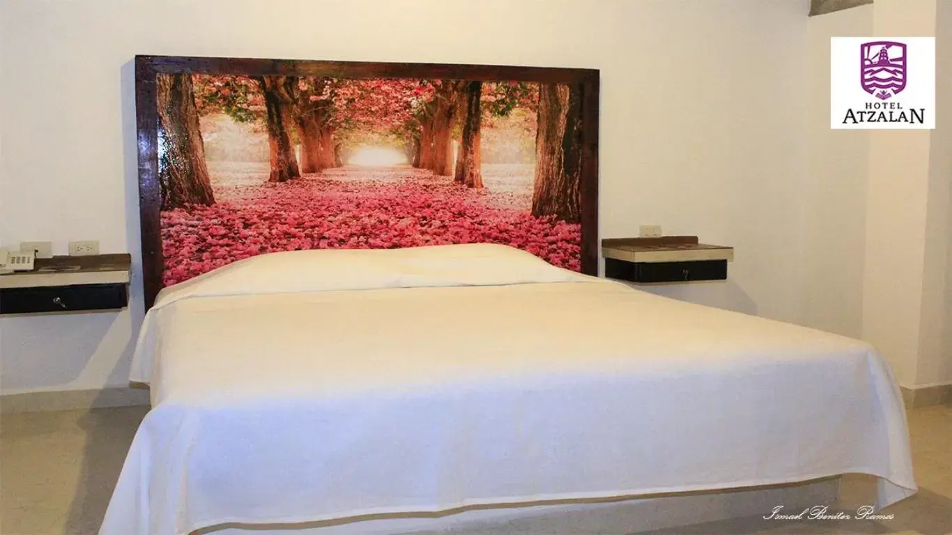 Bed in Hotel Atzalan