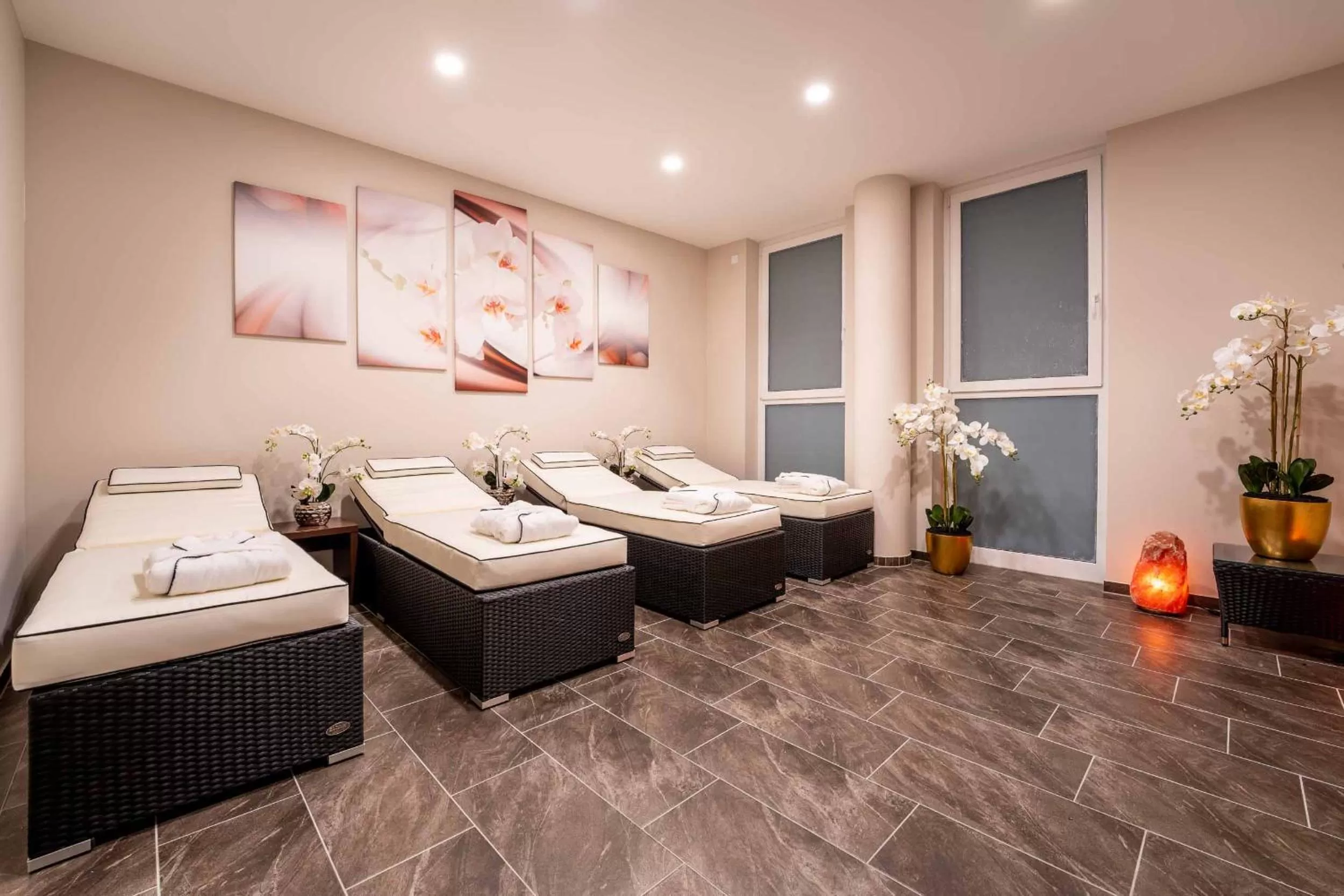 Sauna, Bed in Best Western Plus Plaza Berlin Kurfürstendamm