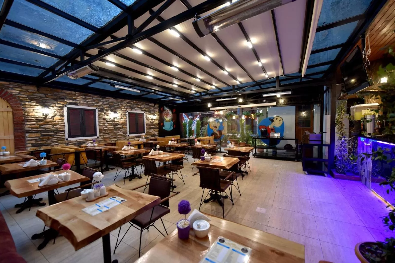 Banquet/Function facilities, Restaurant/Places to Eat in Royal Palace Hotel