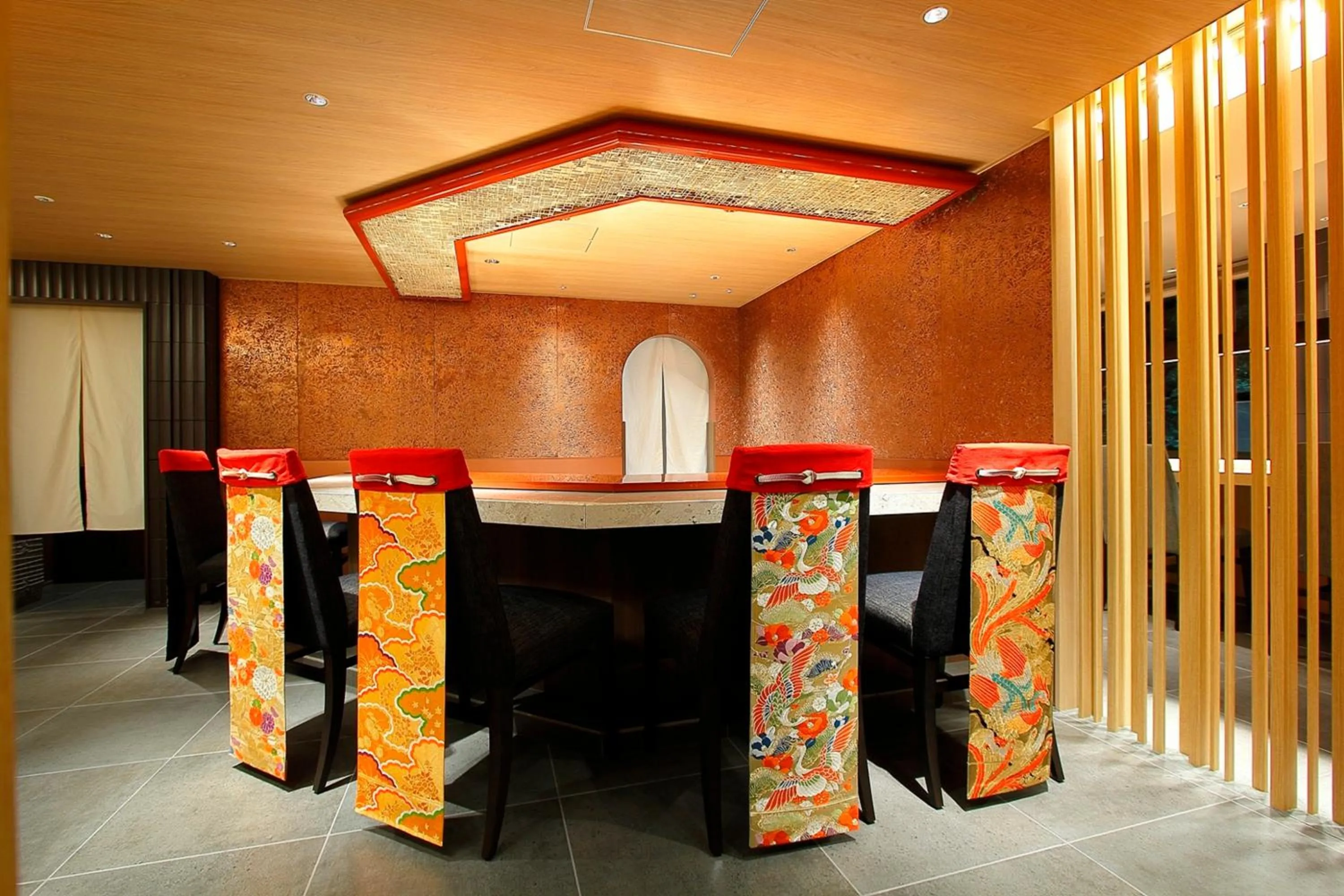 On-site shops in The Prince Sakura Tower Tokyo, Autograph Collection