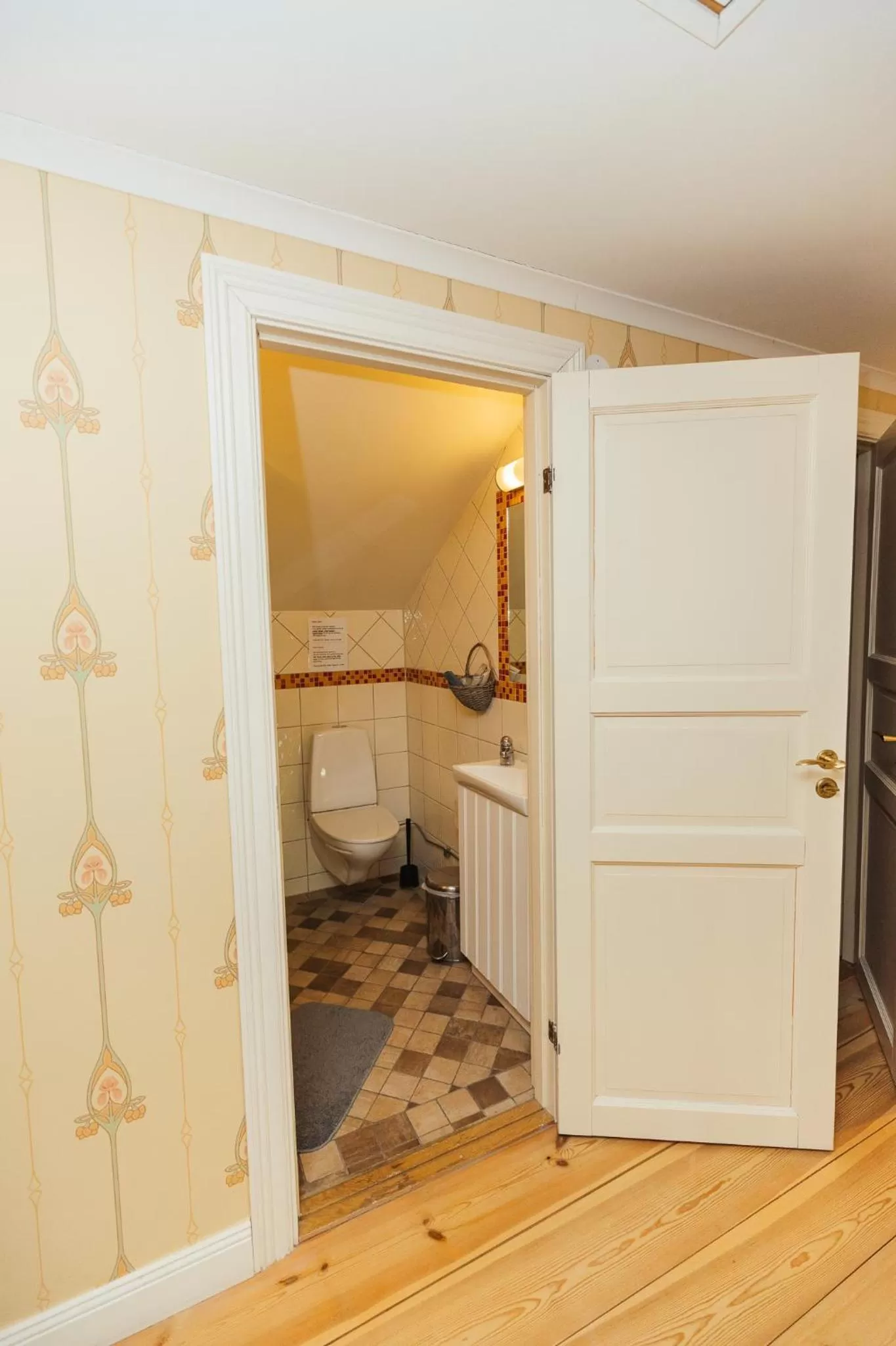 Shower in Bäcks Bed & Breakfast