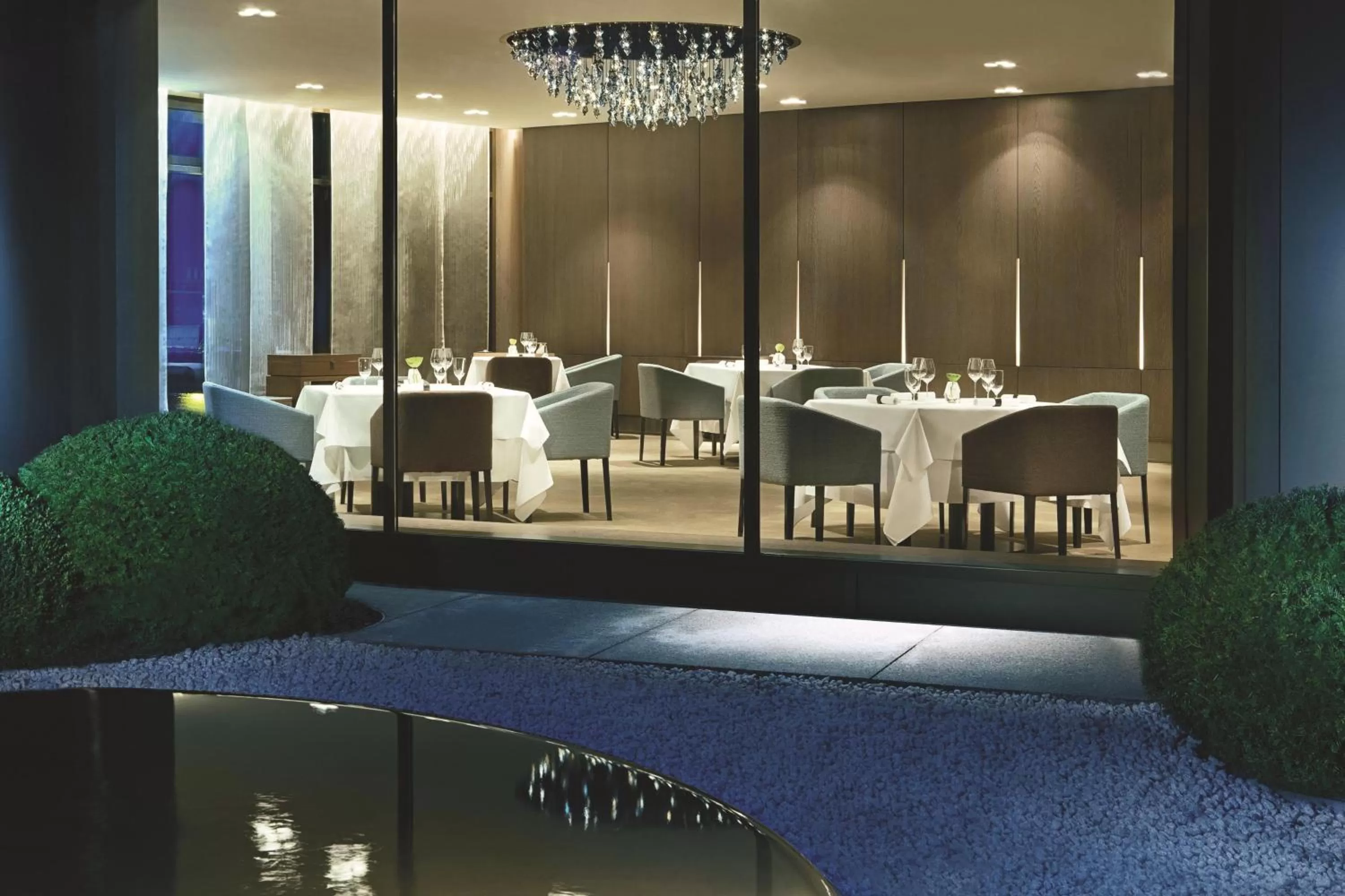 Restaurant/places to eat in The Ritz-Carlton, Wolfsburg