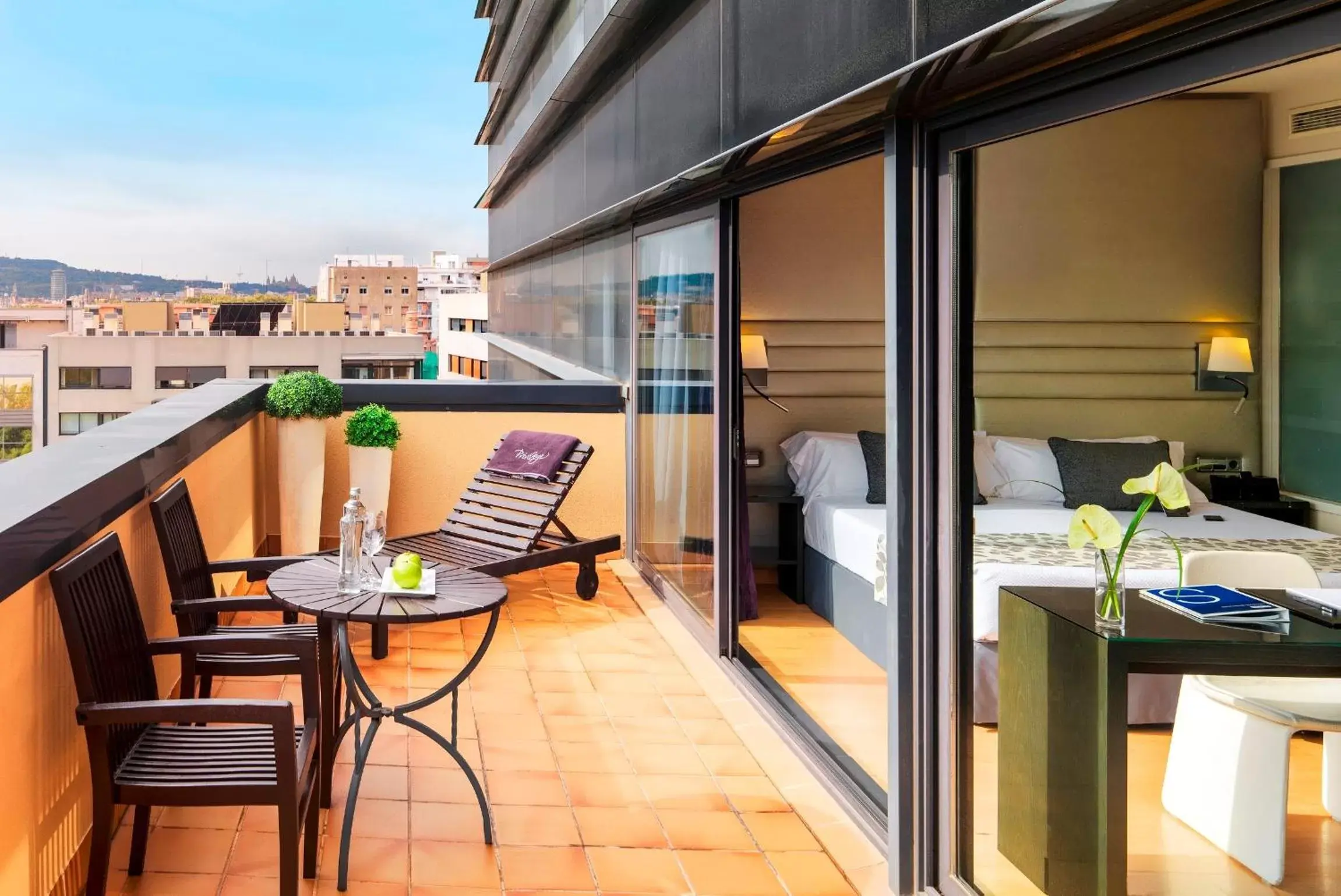 View (from property/room), Balcony/Terrace in H10 Marina Barcelona