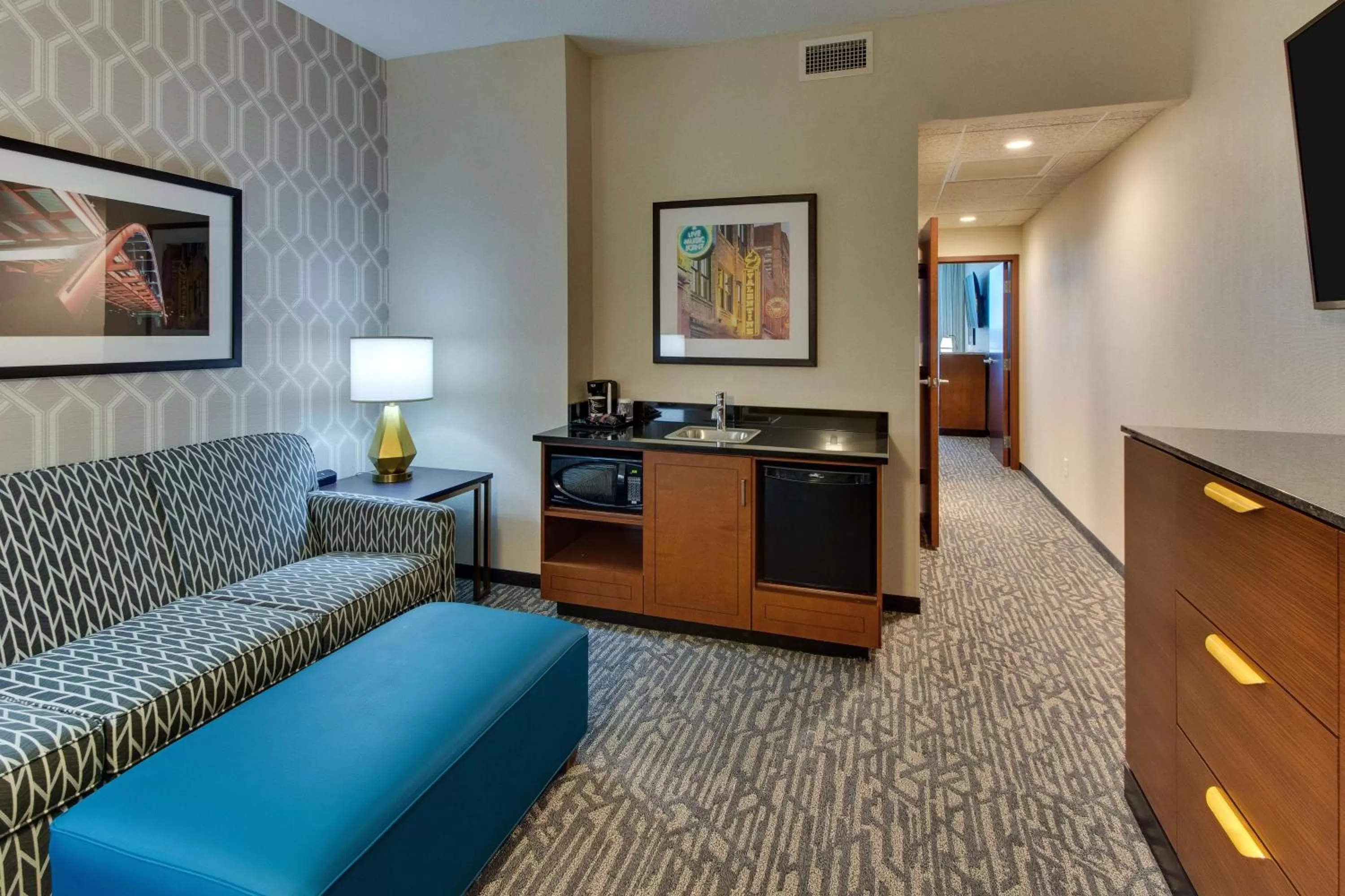 King Suite with Sofa Bed - Hearing Accessible in Drury Plaza Hotel Nashville Downtown