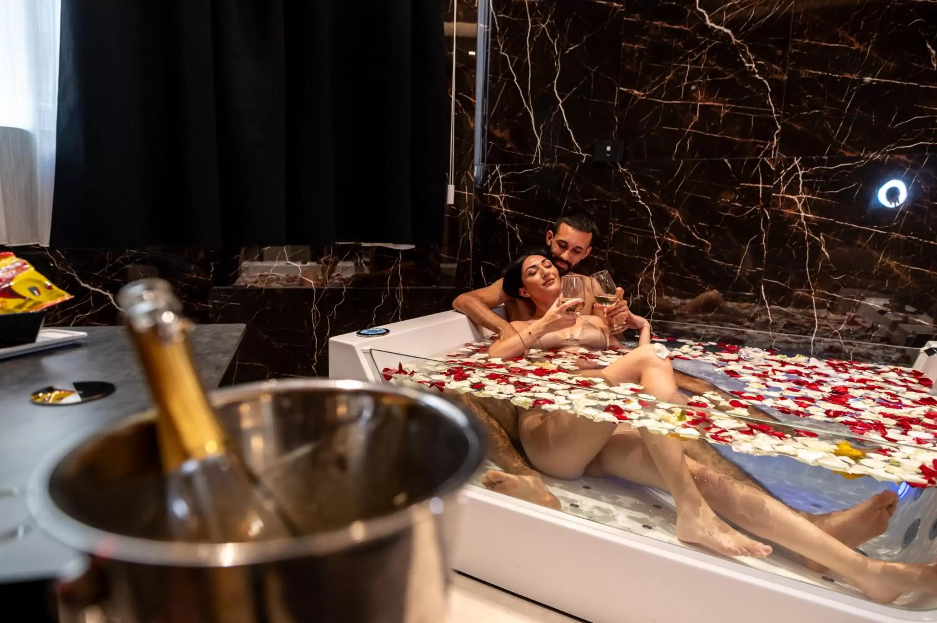 NUAR suite&spa NUAR suite&spa