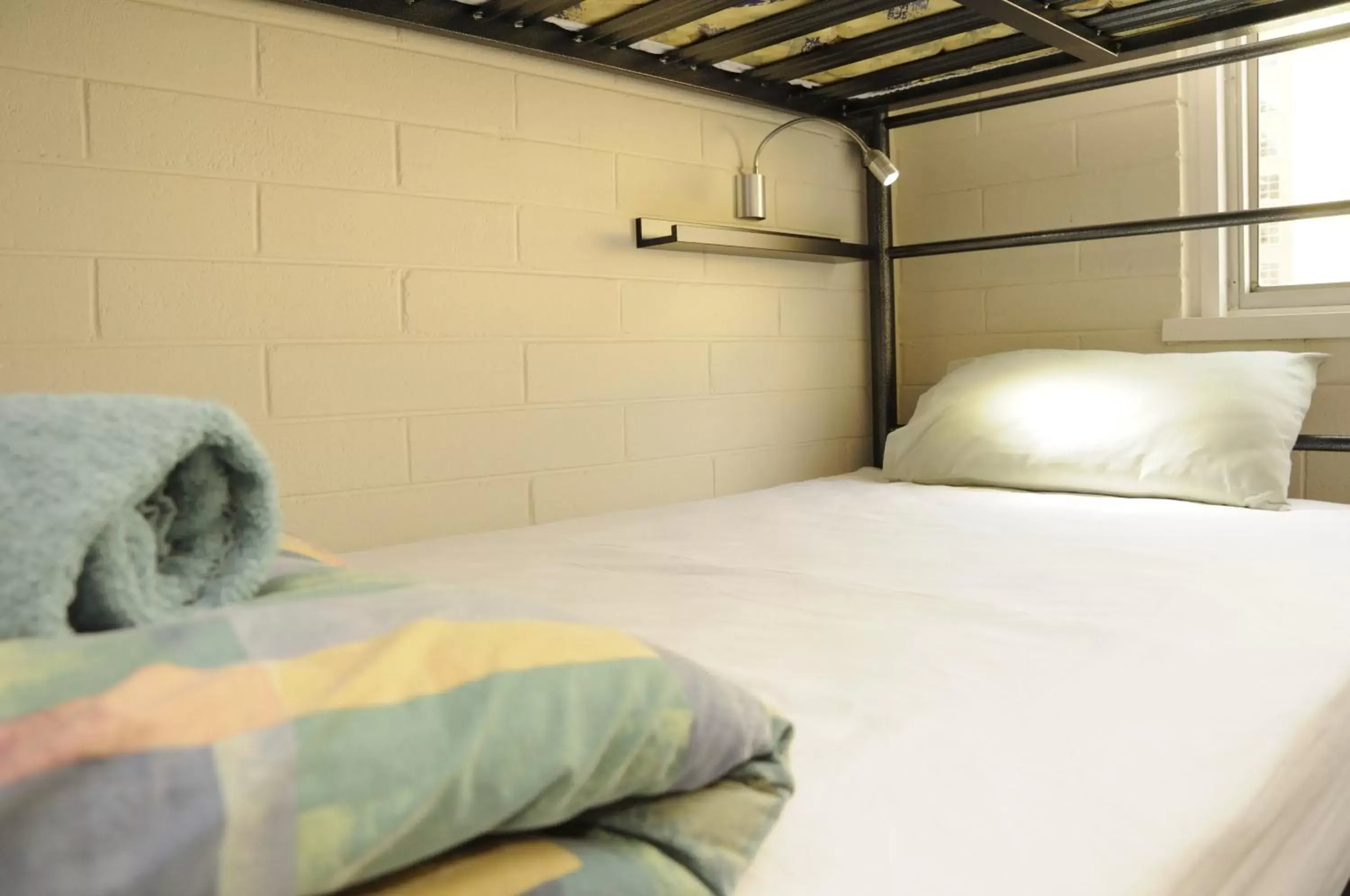 bunk bed, Bed in Kangaroo Inn