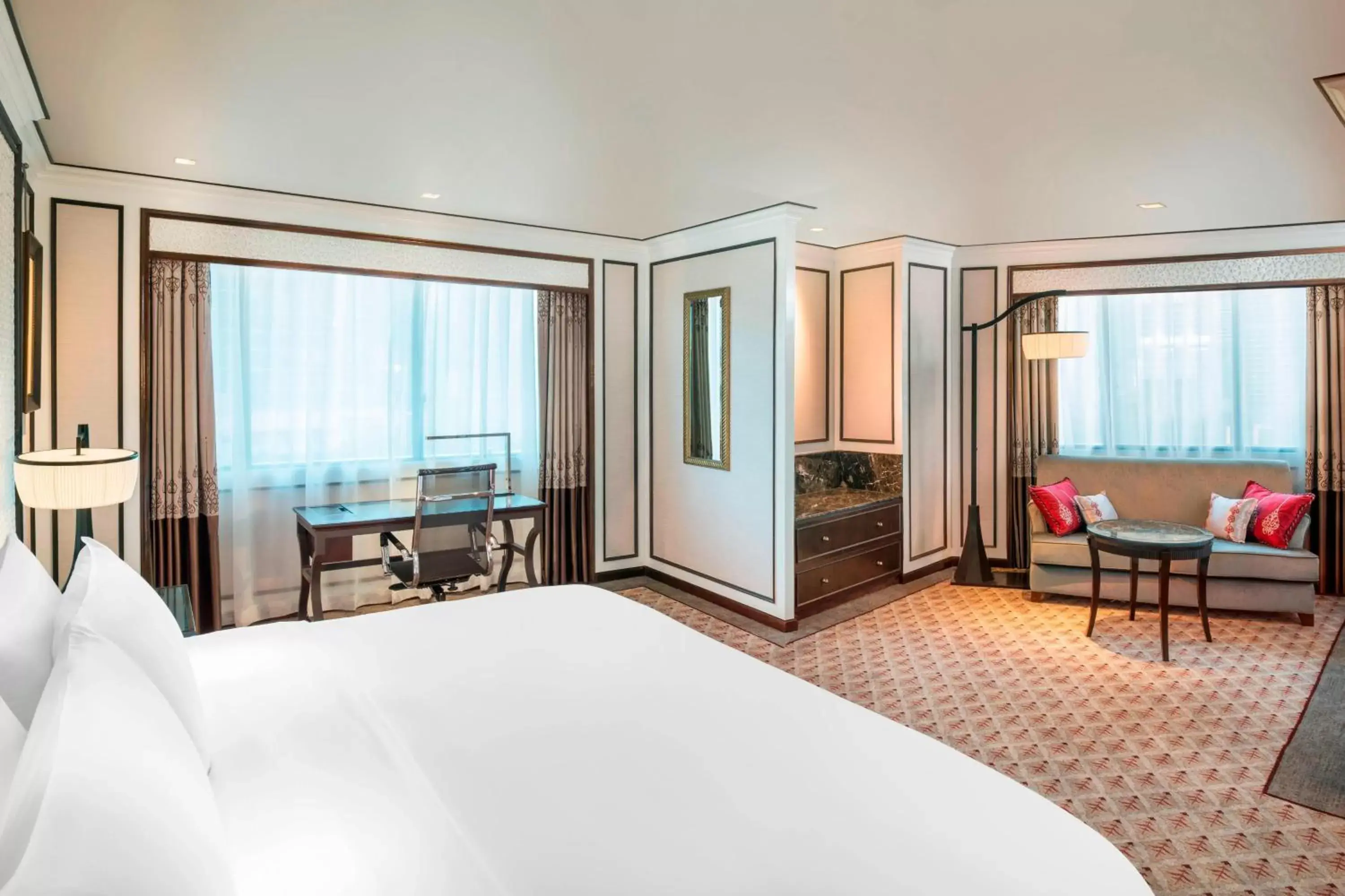 Photo of the whole room in The Athenee Hotel, a Luxury Collection Hotel, Bangkok