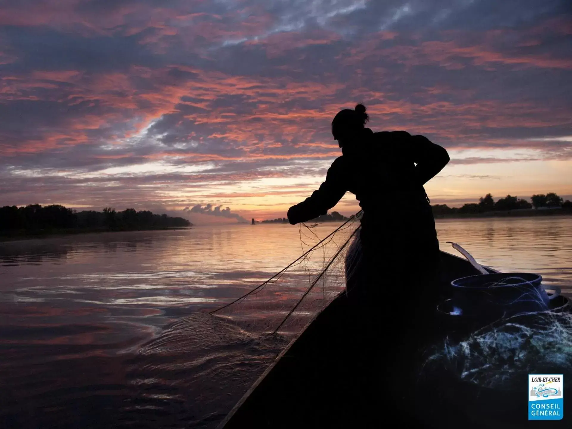 Fishing, Sunrise/Sunset in Logis Hôtels Troglododo