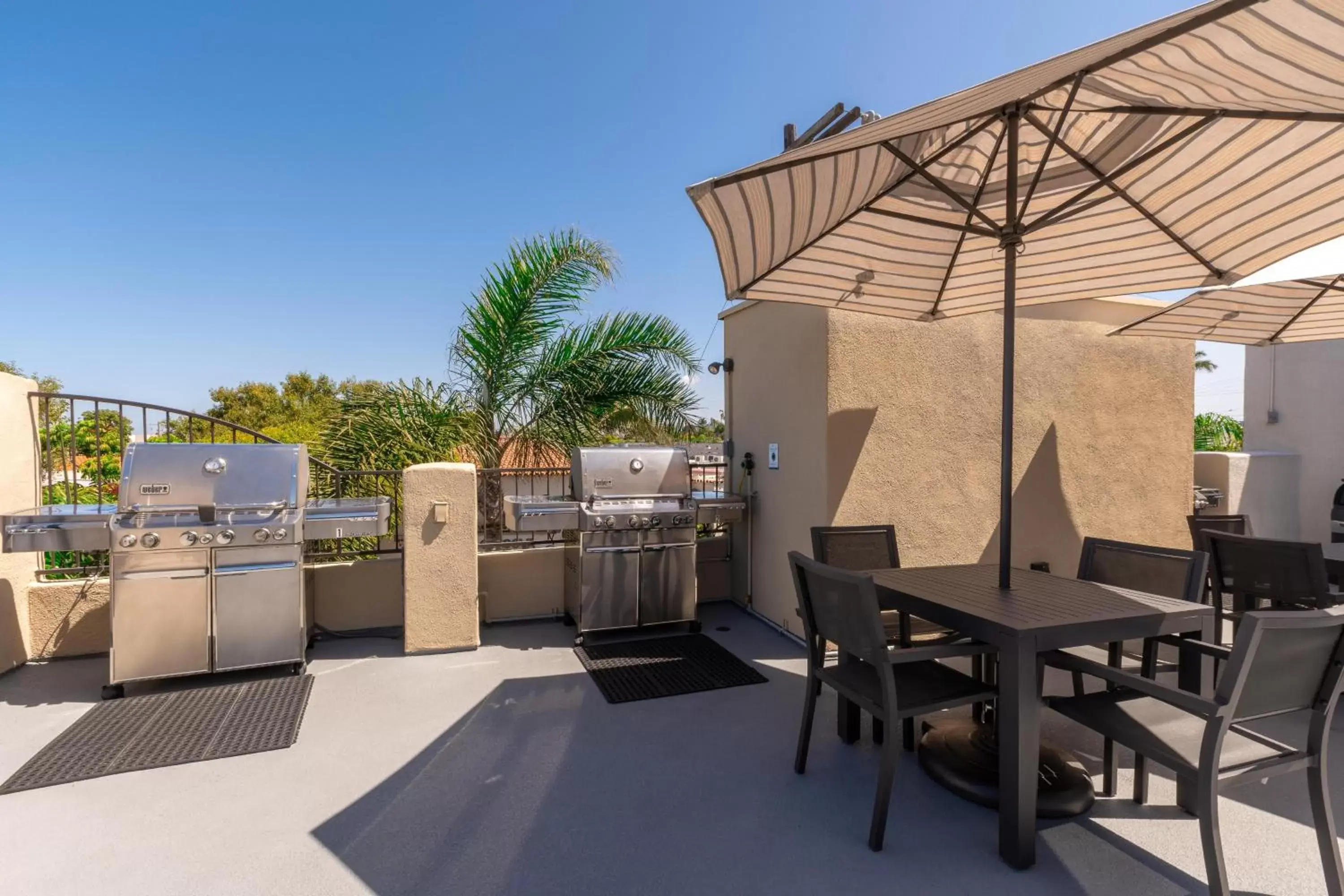 BBQ facilities in Coronado Beach Resort