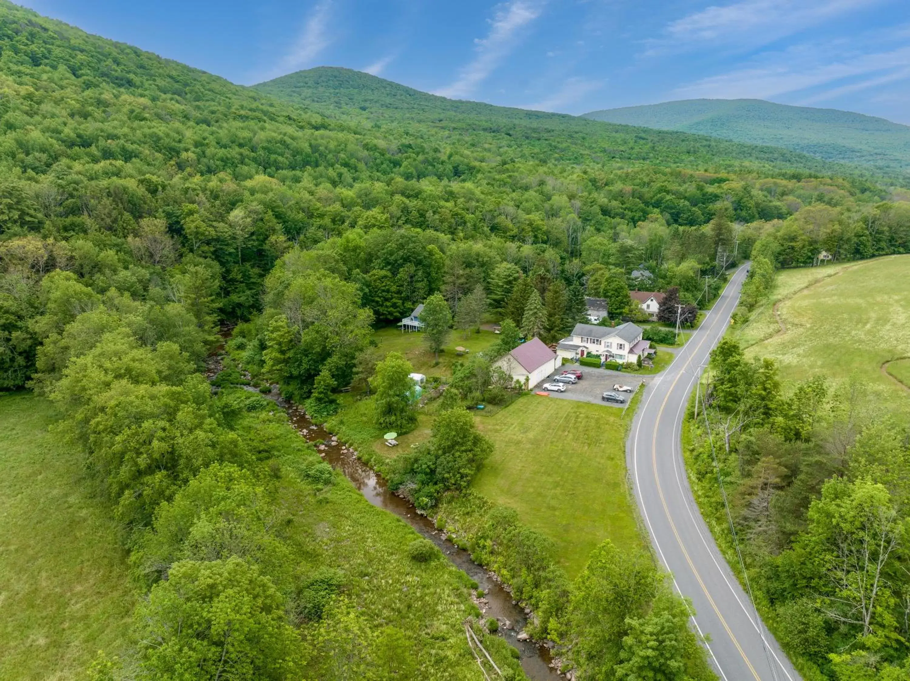 Bird's-eye View in Mountain Treasure Bed and Breakfast