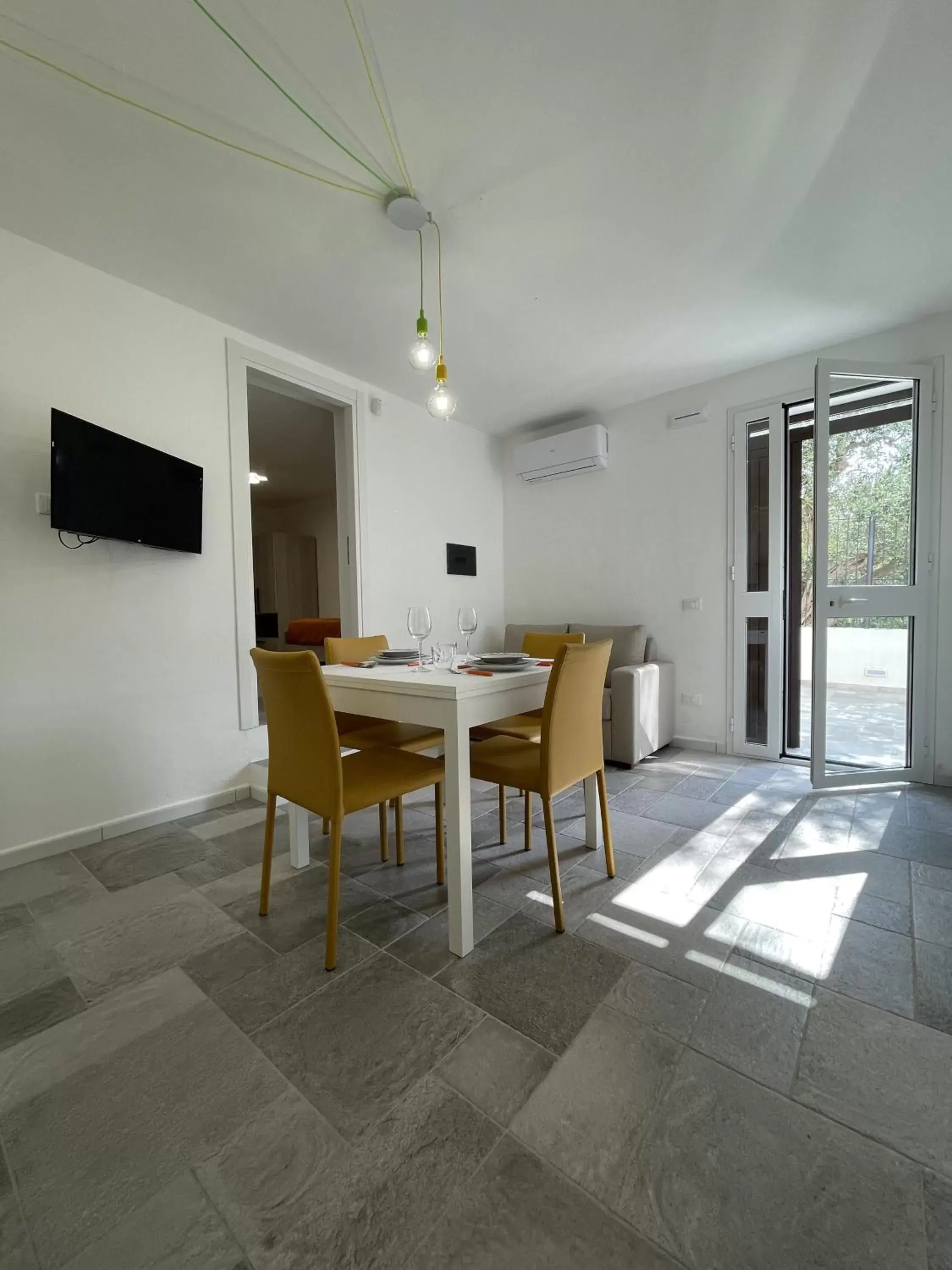 Living room, Dining Area in Marosa Casa Vacanze