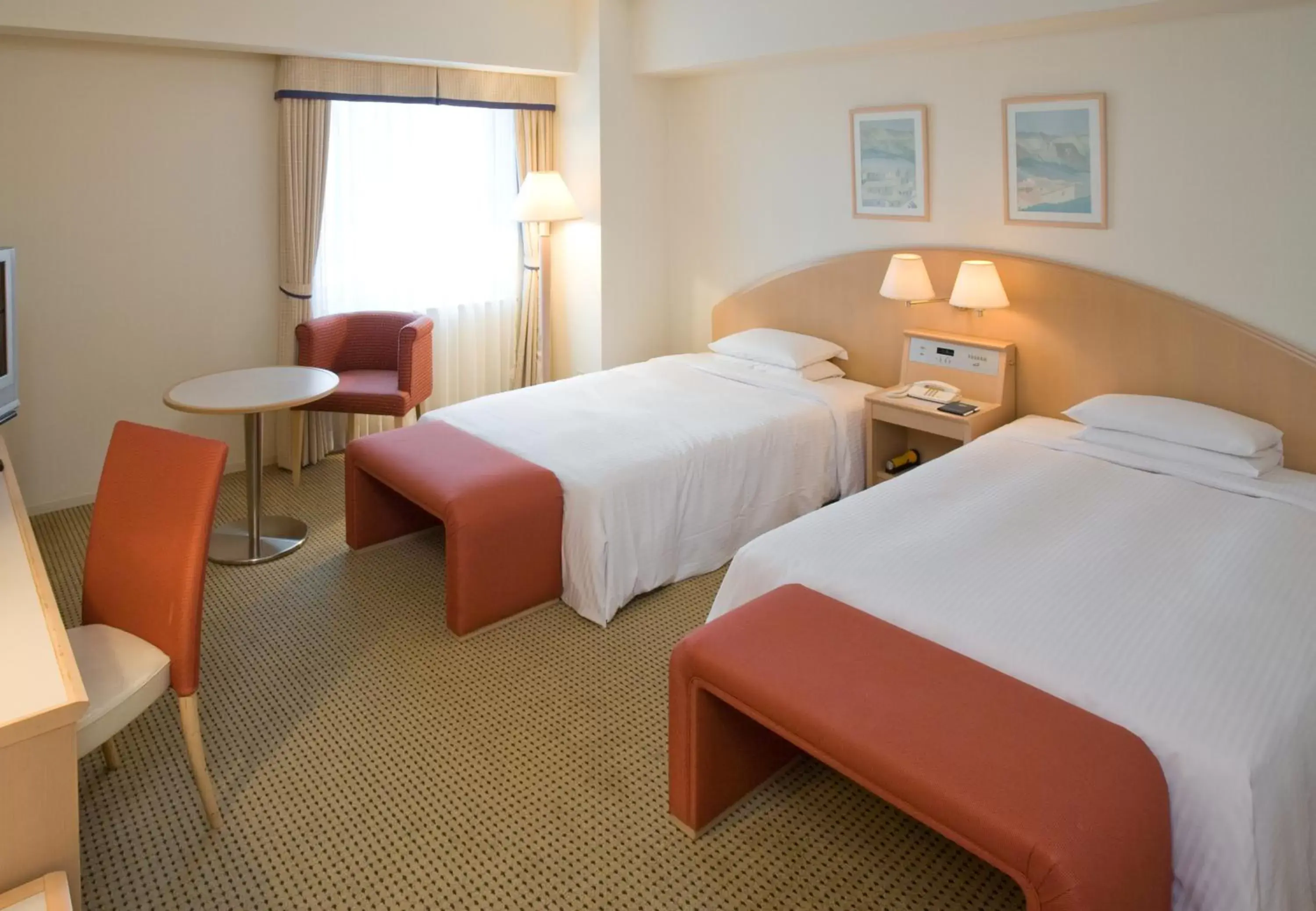Photo of the whole room, Bed in Hotel Hewitt Koshien